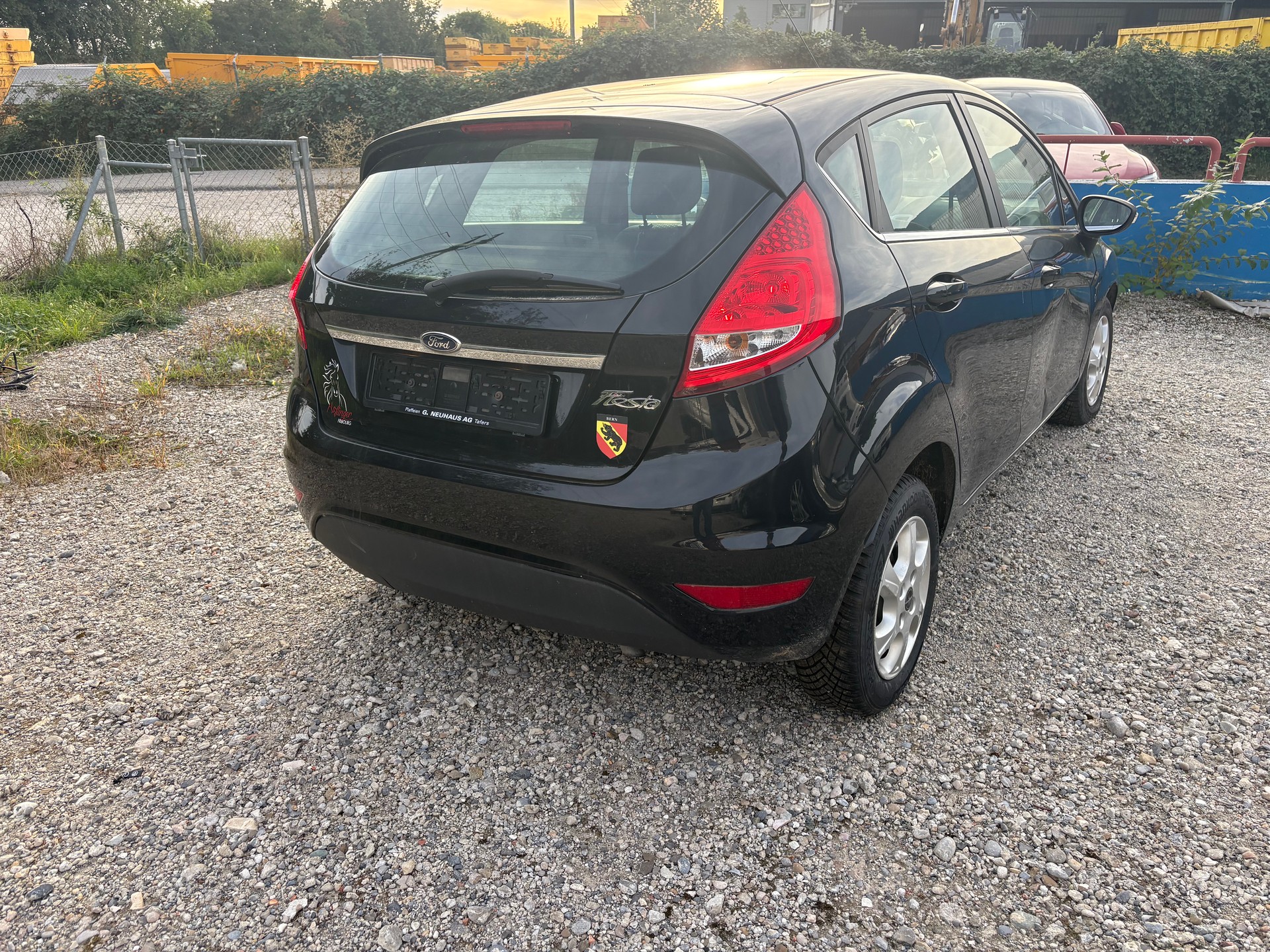FORD Fiesta 1.4 16V Titanium-image-2