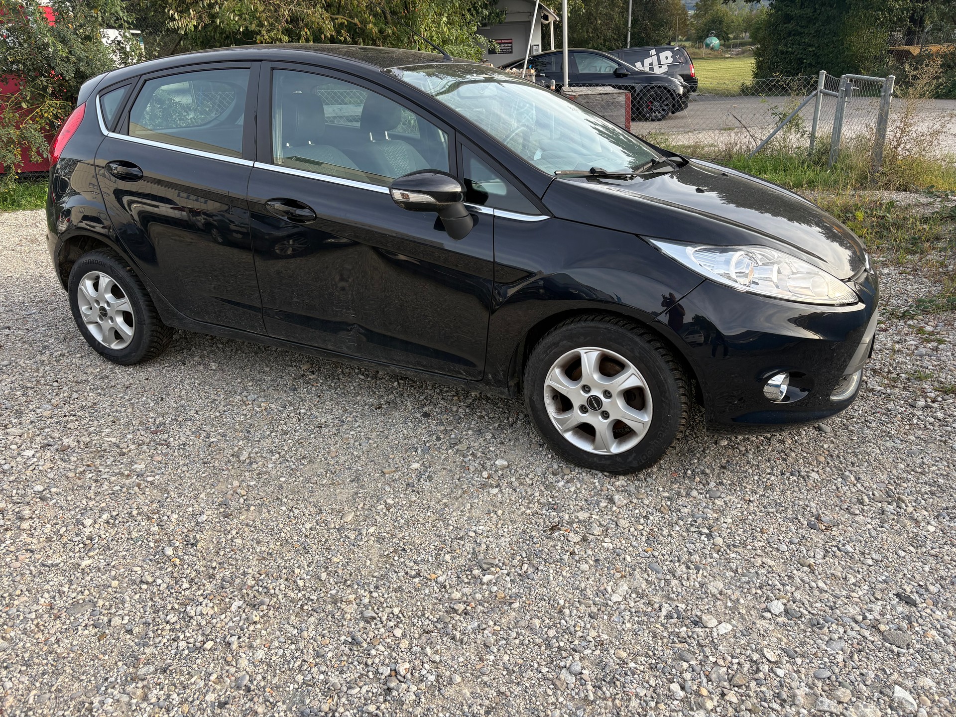 FORD Fiesta 1.4 16V Titanium-image-1