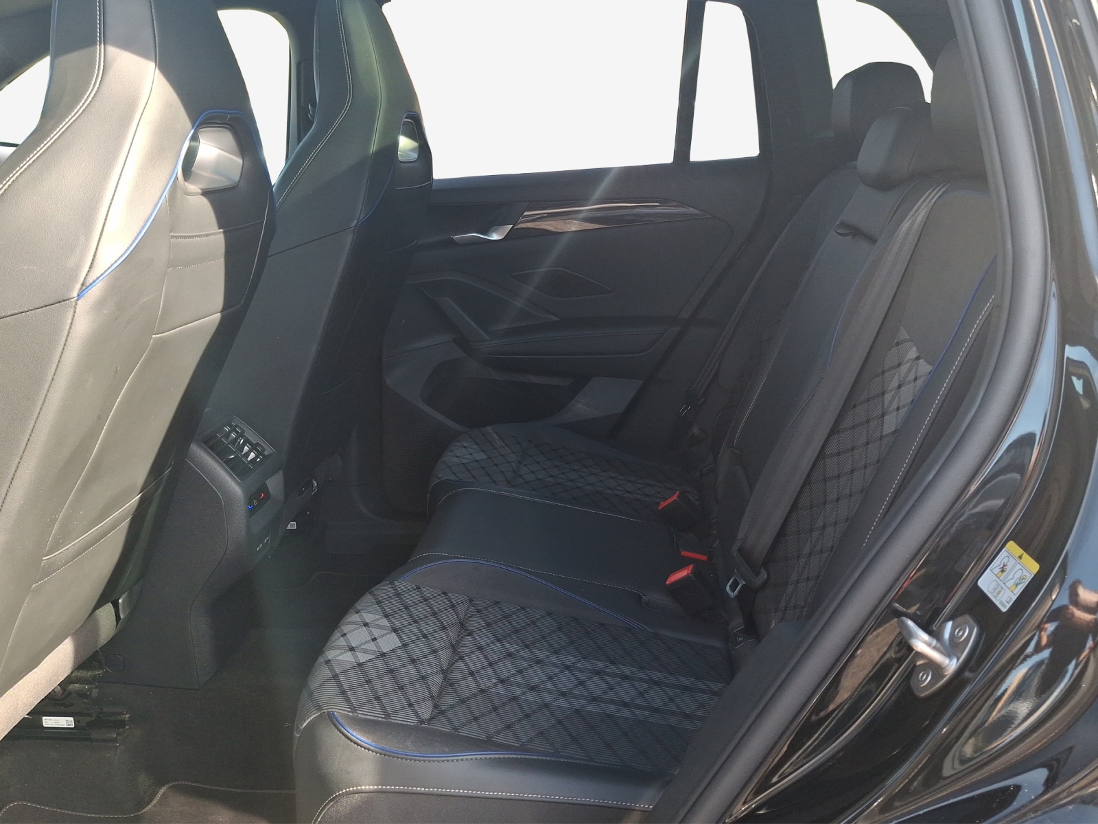 VW Tiguan 2.0 TSI DSG R-Line 4Motion-image-11