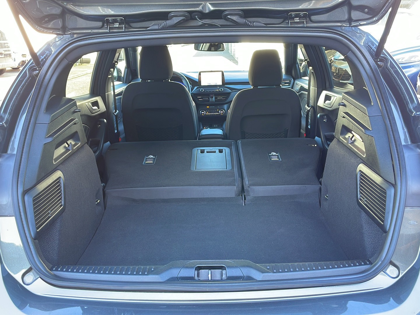 FORD Focus 1.0i EcoB 125 ST-Line X-image-12