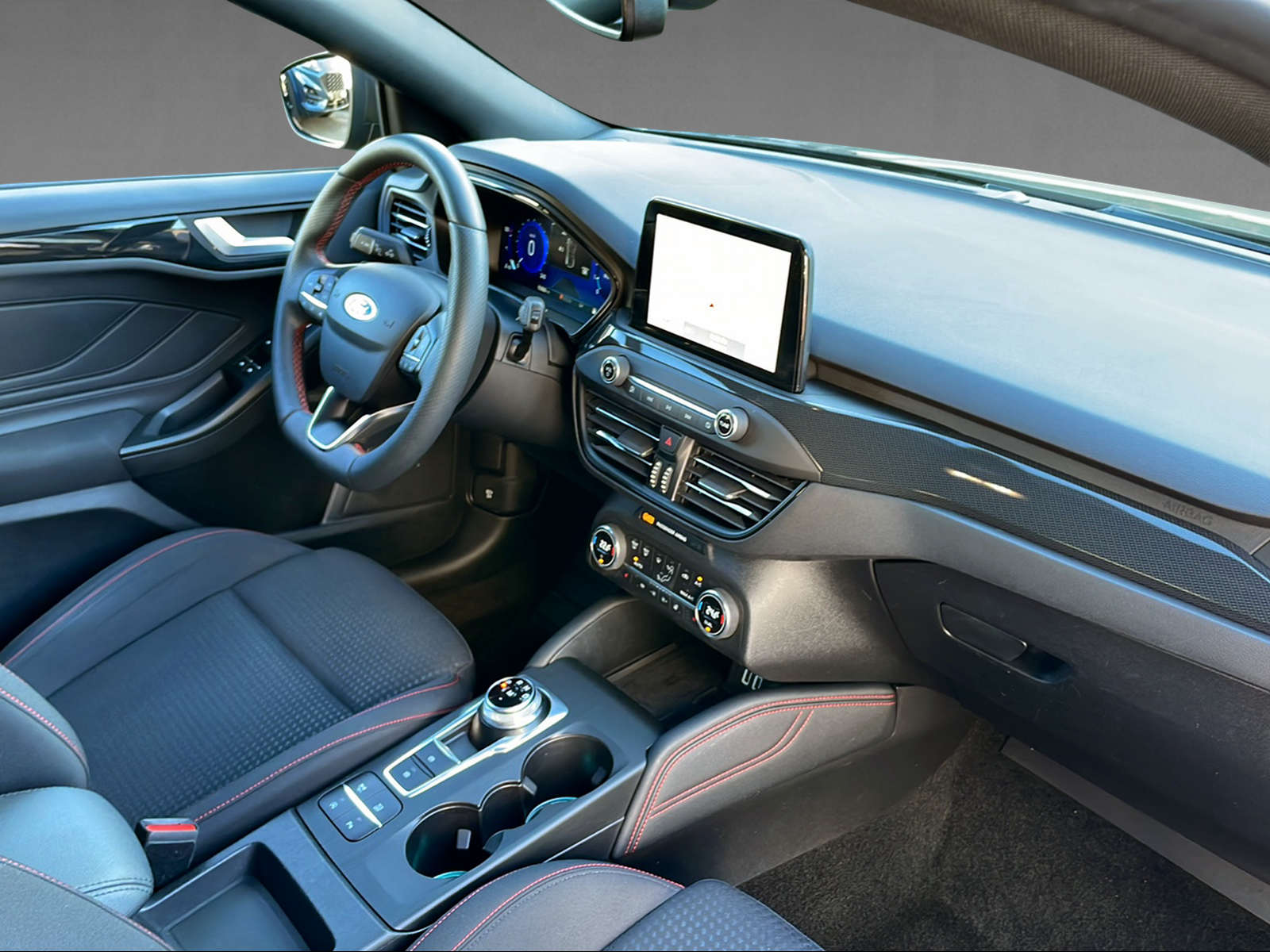 FORD Focus 1.0i EcoB 125 ST-Line X-image-9