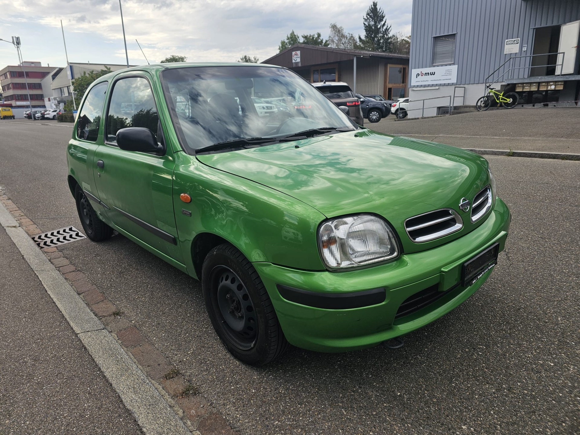 NISSAN Micra 1.3 Style-image-1