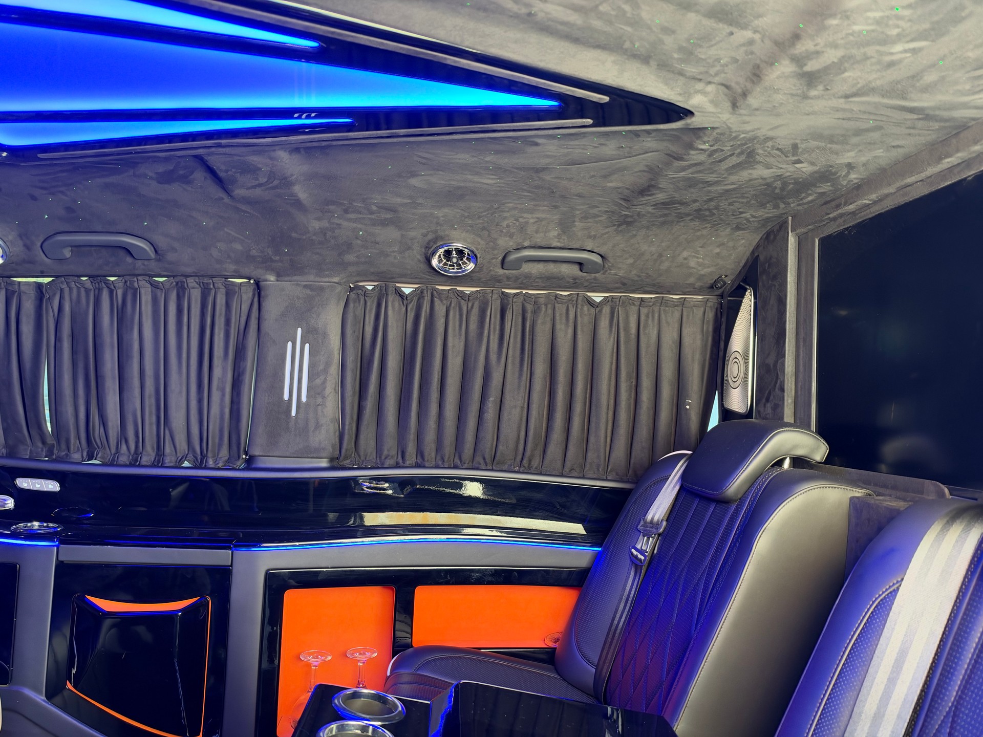 MERCEDES-BENZ Vito 114 CDI Lang Pro Tourer 4Matic 9G-Tronic-image-15