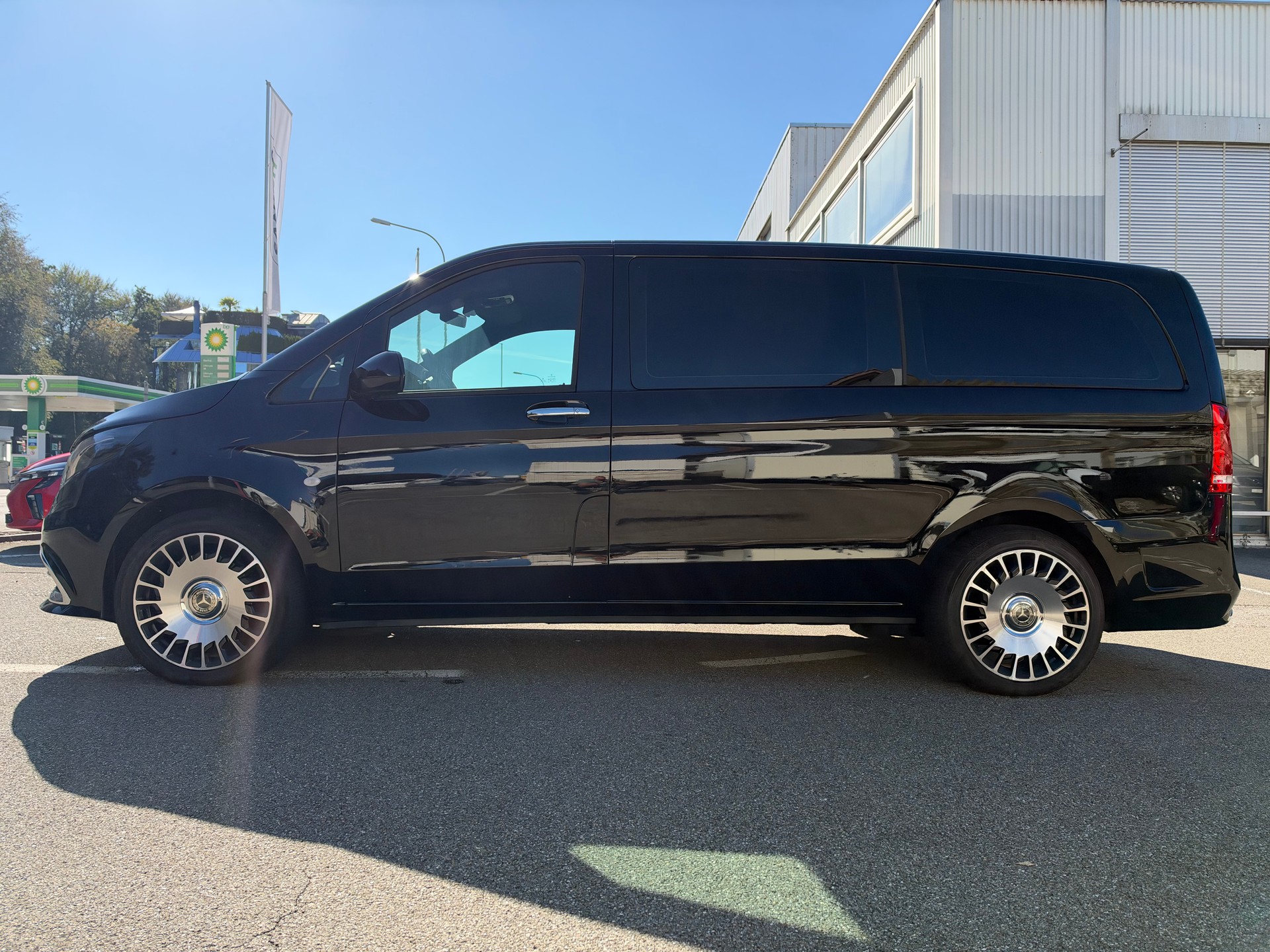 MERCEDES-BENZ Vito 114 CDI Lang Pro Tourer 4Matic 9G-Tronic-image-4