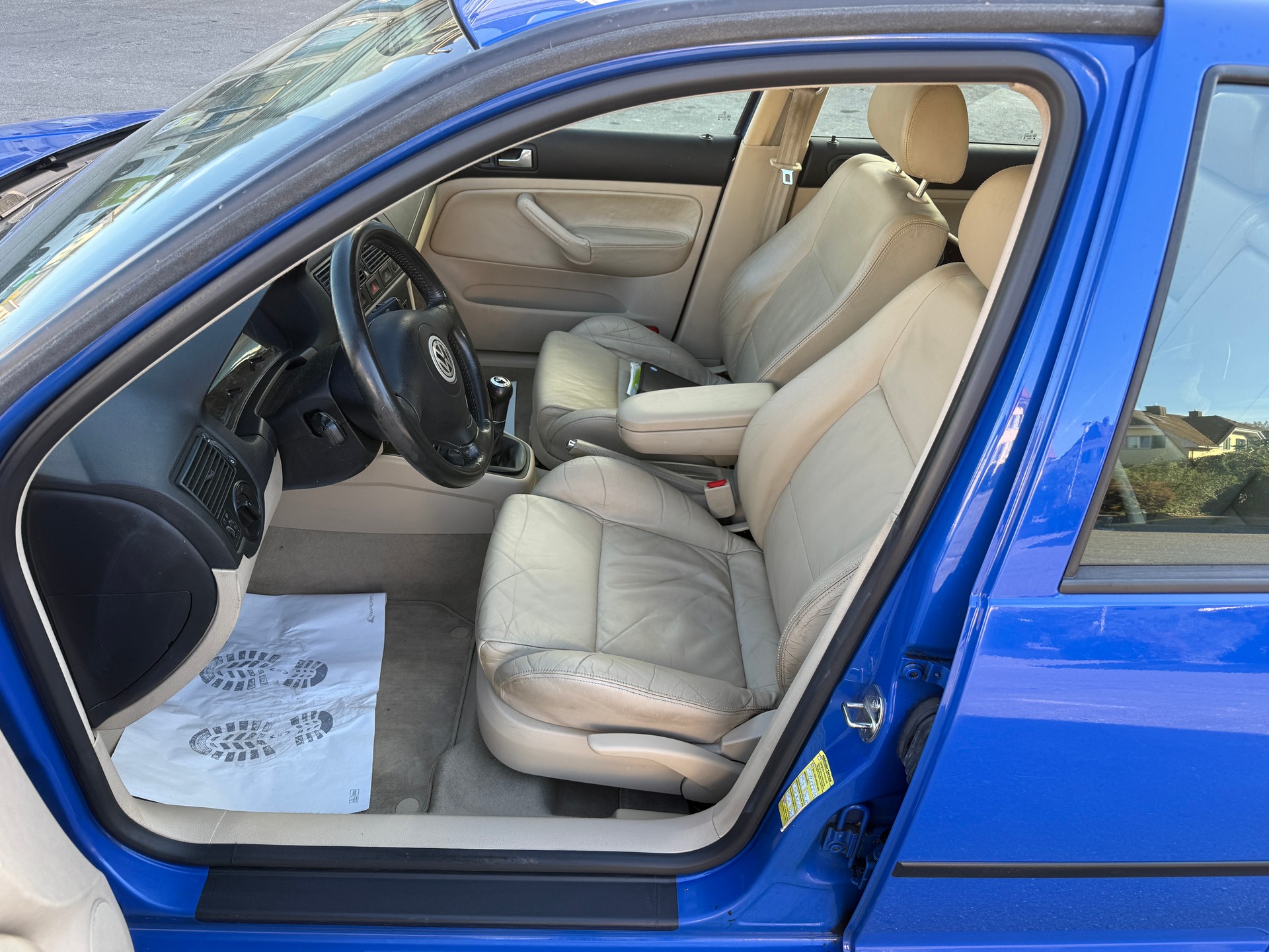 VW Golf 1.8 Trendline 4Motion-image-6