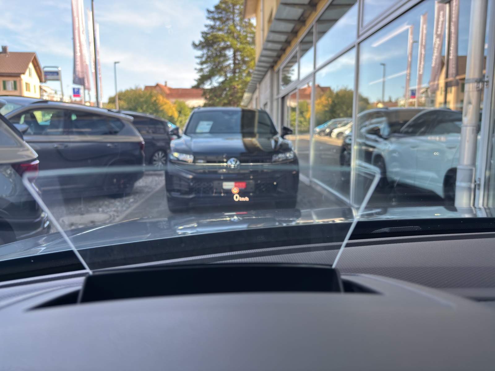 VW Tiguan Allspace 2.0 TDI SCR R-Line 4Motion DSG mit AHK, Leder mit Memory-Funktion & aktiver Klimatisierung-image-16