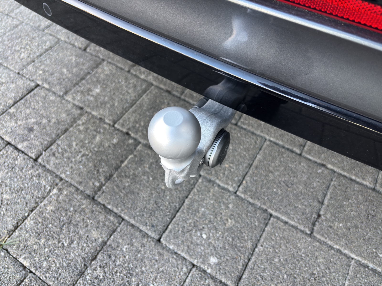 VW Tiguan Allspace 2.0 TDI SCR R-Line 4Motion DSG mit AHK, Leder mit Memory-Funktion & aktiver Klimatisierung-image-9