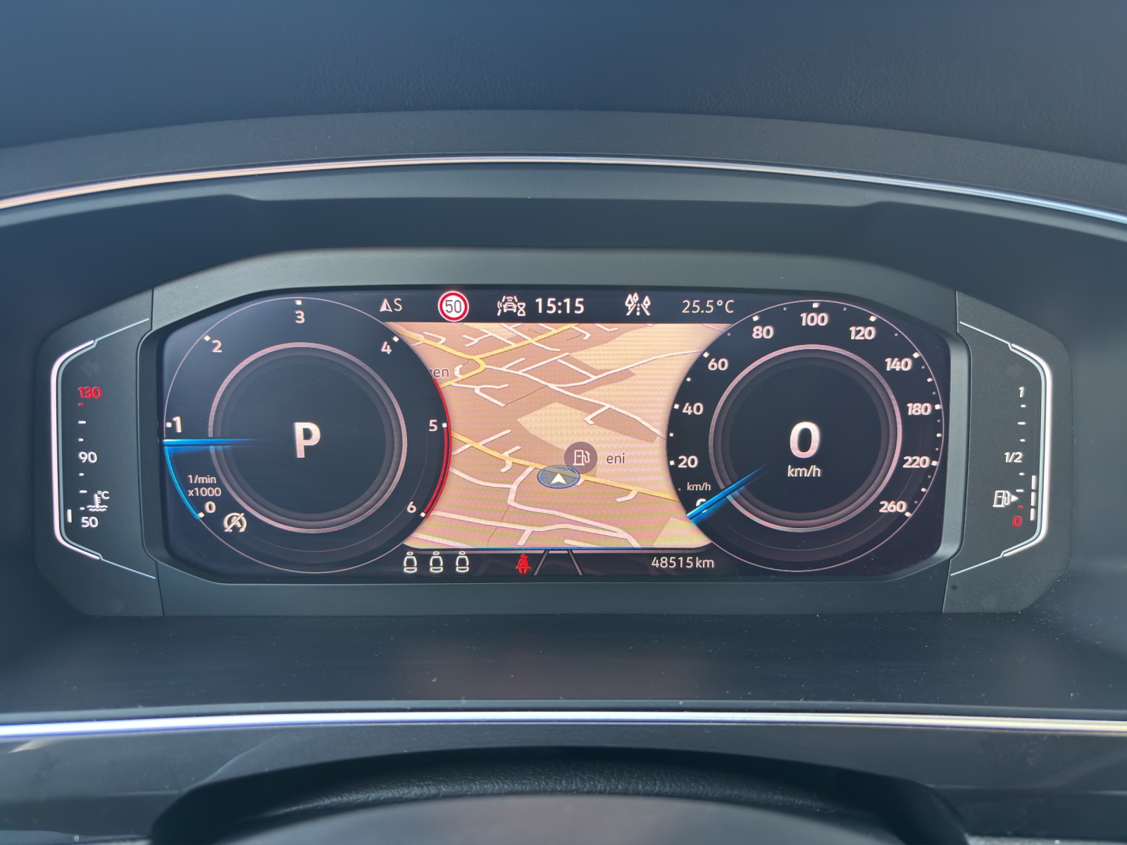 VW Tiguan Allspace 2.0 TDI SCR R-Line 4Motion DSG mit AHK, Leder mit Memory-Funktion & aktiver Klimatisierung-image-15