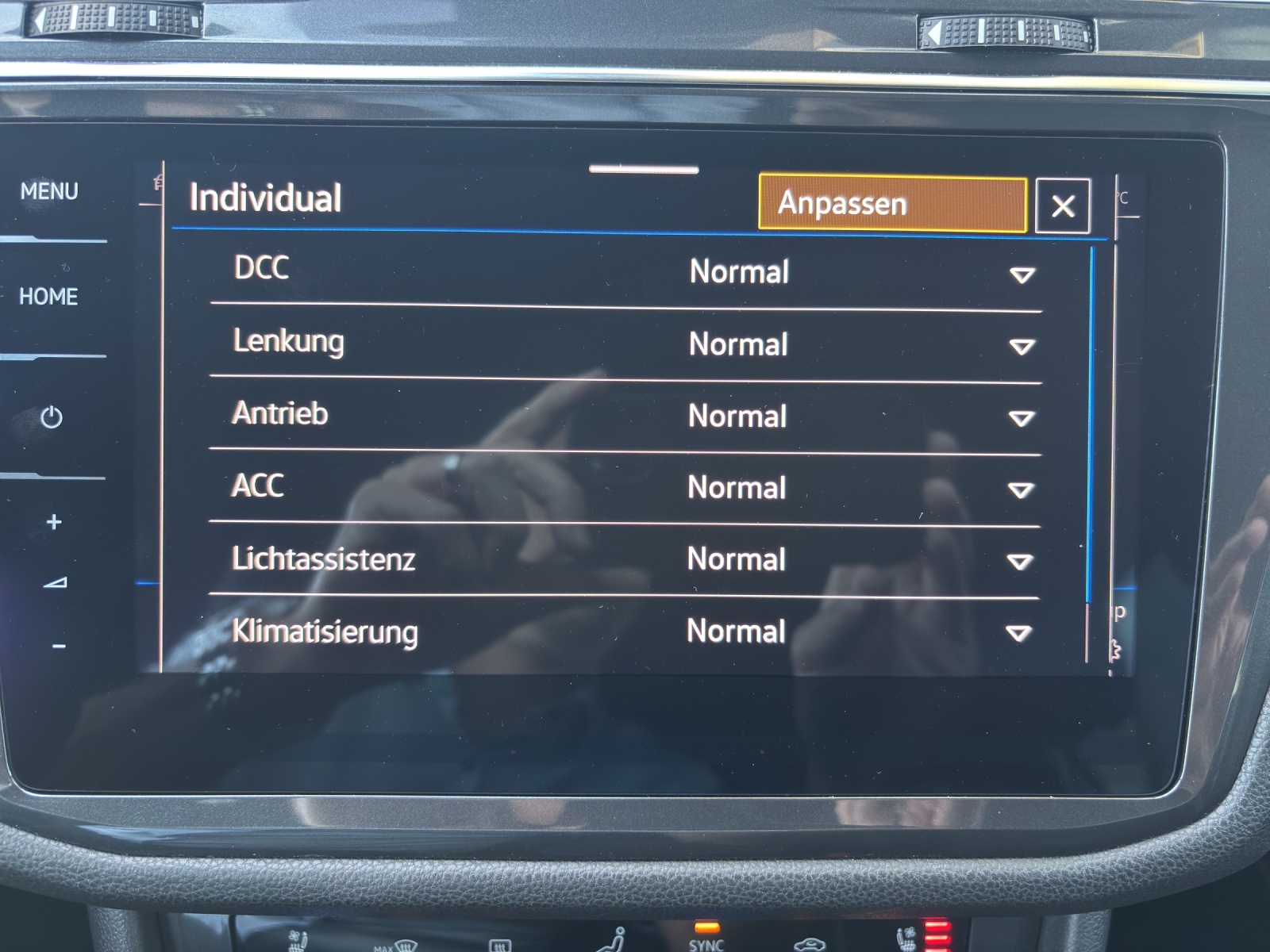 VW Tiguan Allspace 2.0 TDI SCR R-Line 4Motion DSG mit AHK, Leder mit Memory-Funktion & aktiver Klimatisierung-image-21