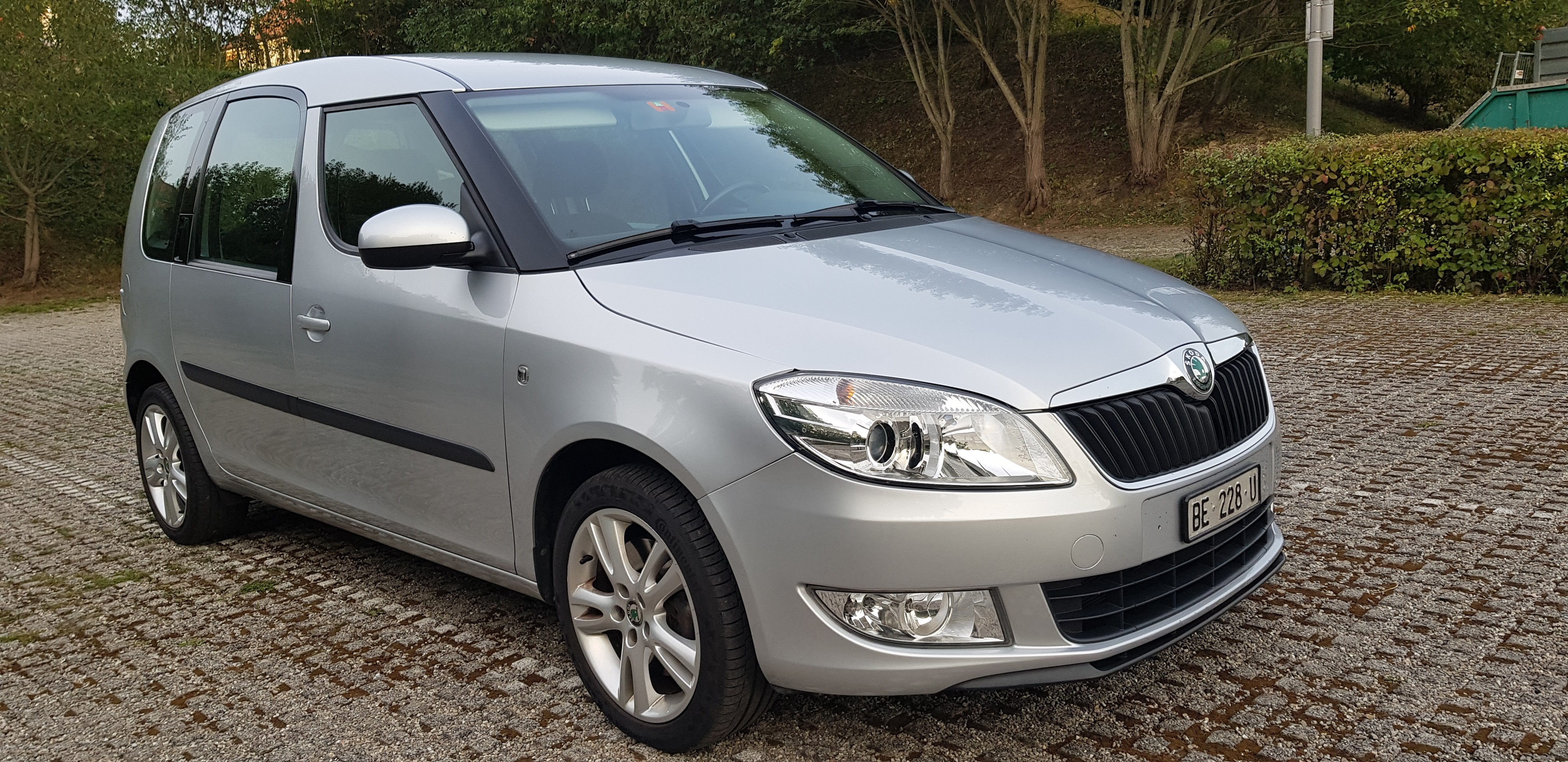 Car photo