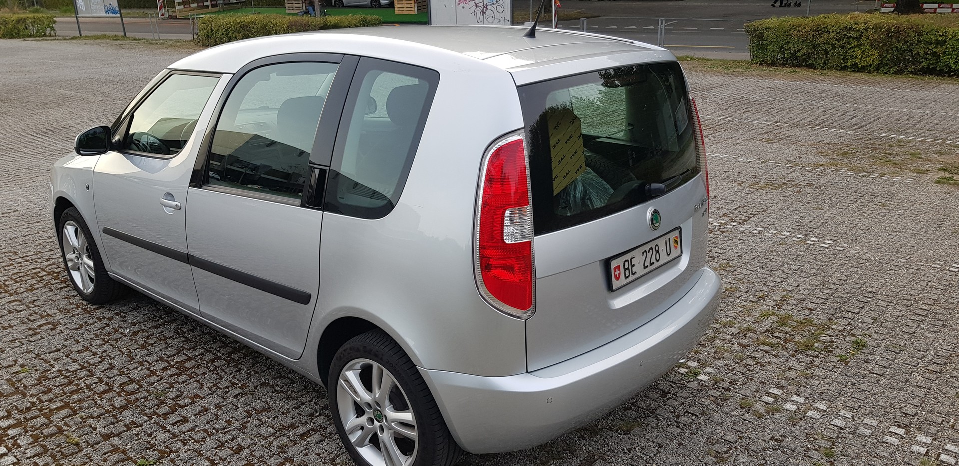 SKODA Roomster 1.2 TSI Style DSG-image-6