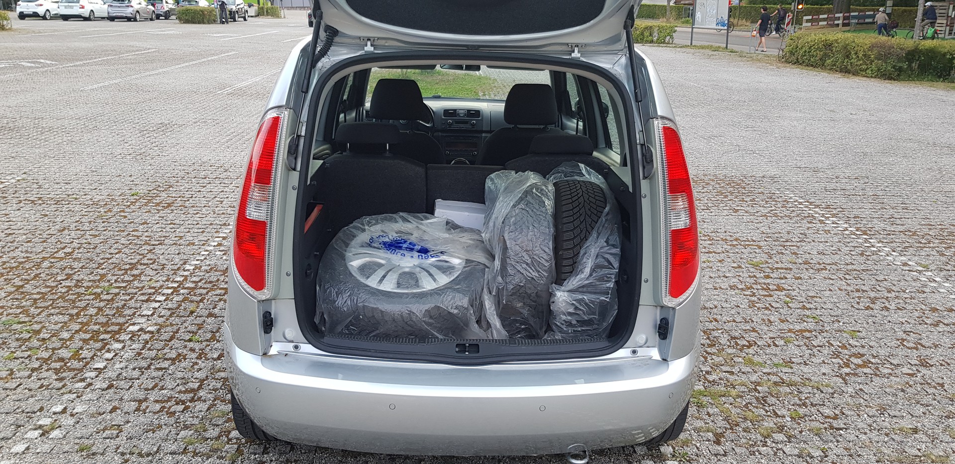 SKODA Roomster 1.2 TSI Style DSG-image-5