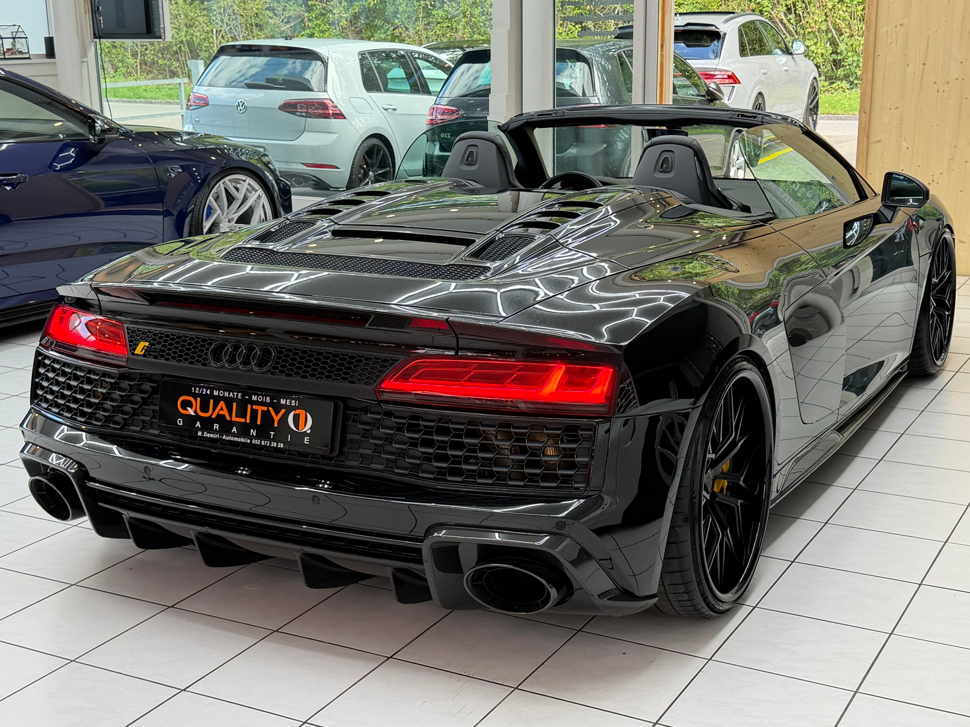 AUDI R8 Spyder 5.2 FSI V10 performance quattro S-Tronic-image-9