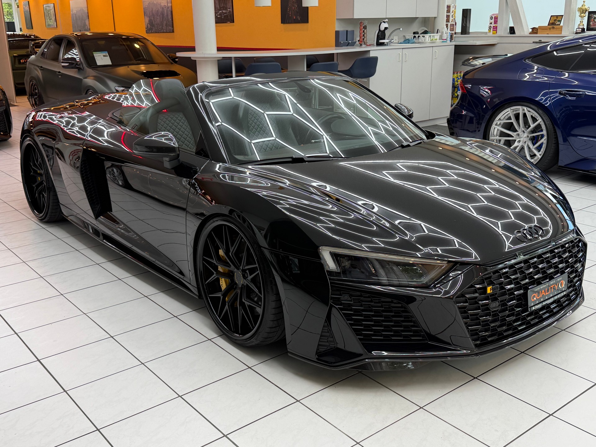 AUDI R8 Spyder 5.2 FSI V10 performance quattro S-Tronic-image-1