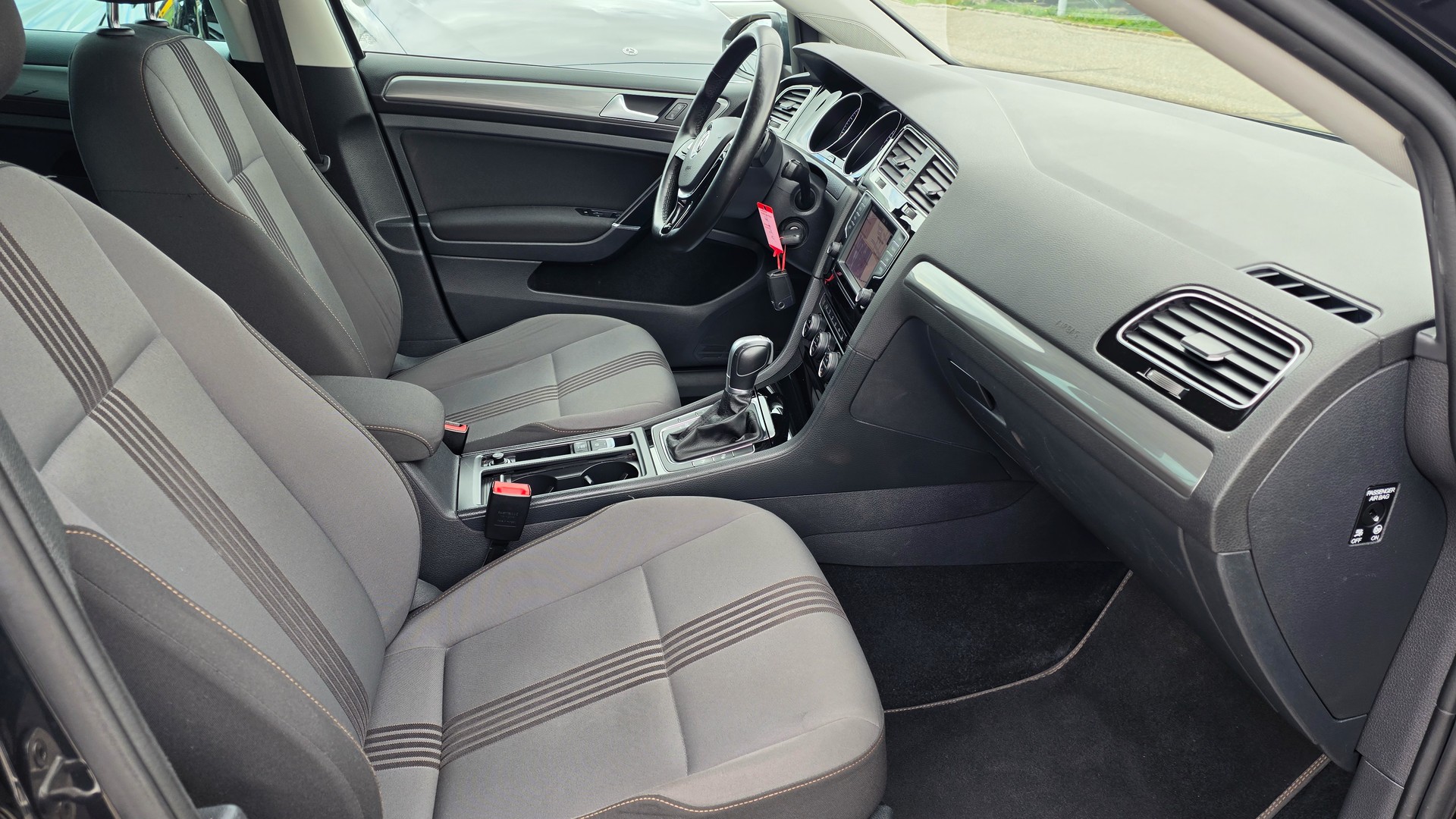 VW Golf Variant 1.4 TSI Allstar DSG-image-7