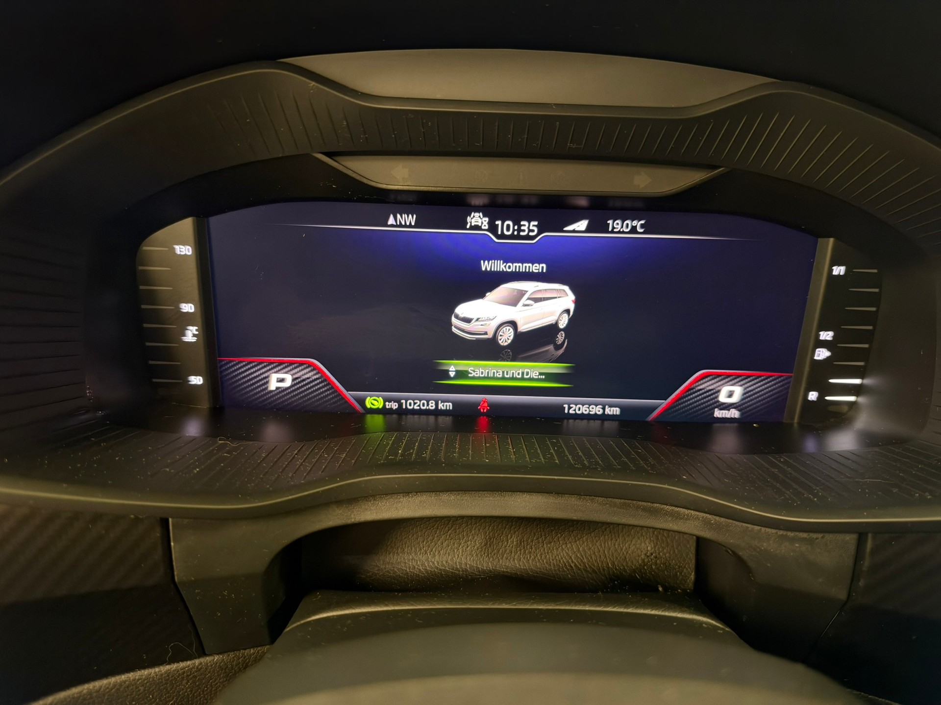 SKODA Kodiaq 2.0 TDI CR Sport Line 4x4 DSG-image-13