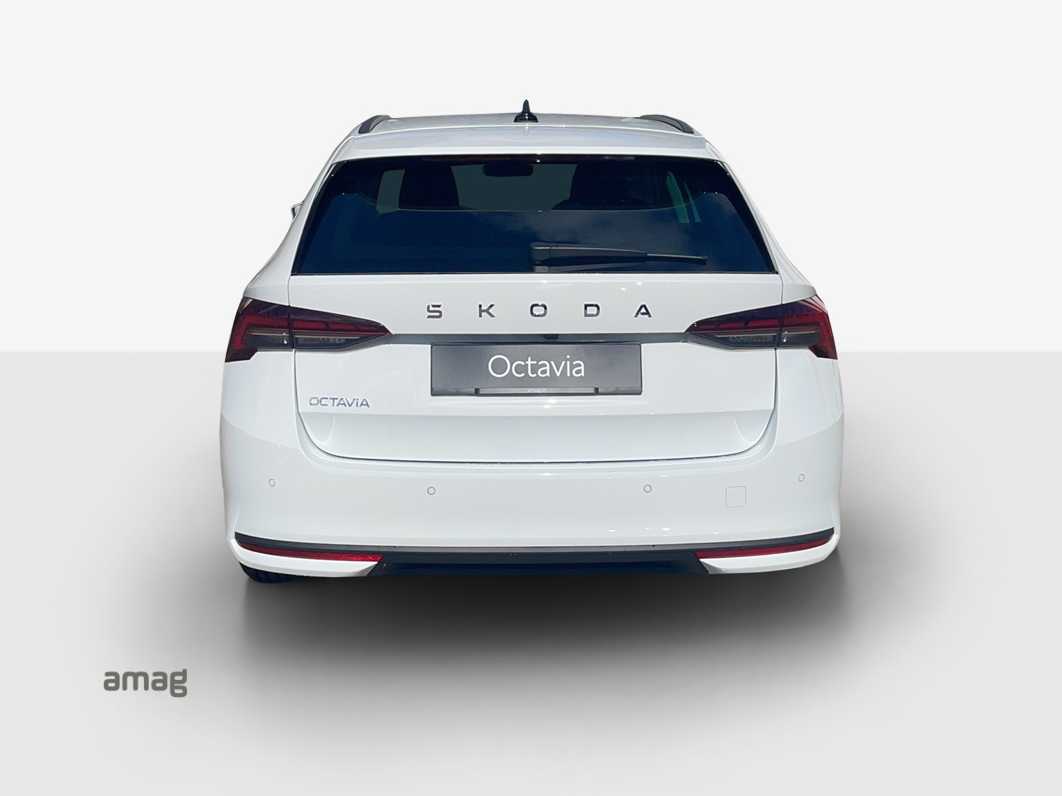 SKODA Octavia Combi 2.0 TDI DSG Selection-image-3