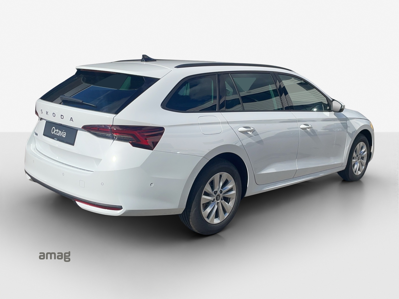 SKODA Octavia Combi 2.0 TDI DSG Selection-image-4