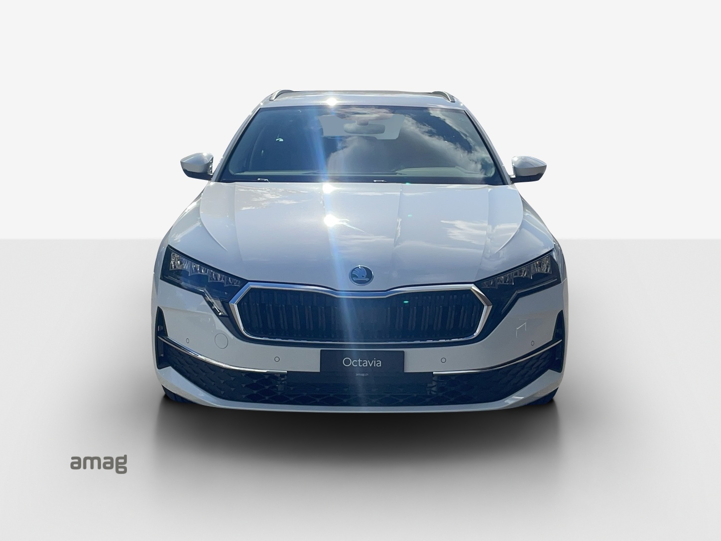 SKODA Octavia Combi 2.0 TDI DSG Selection-image-6