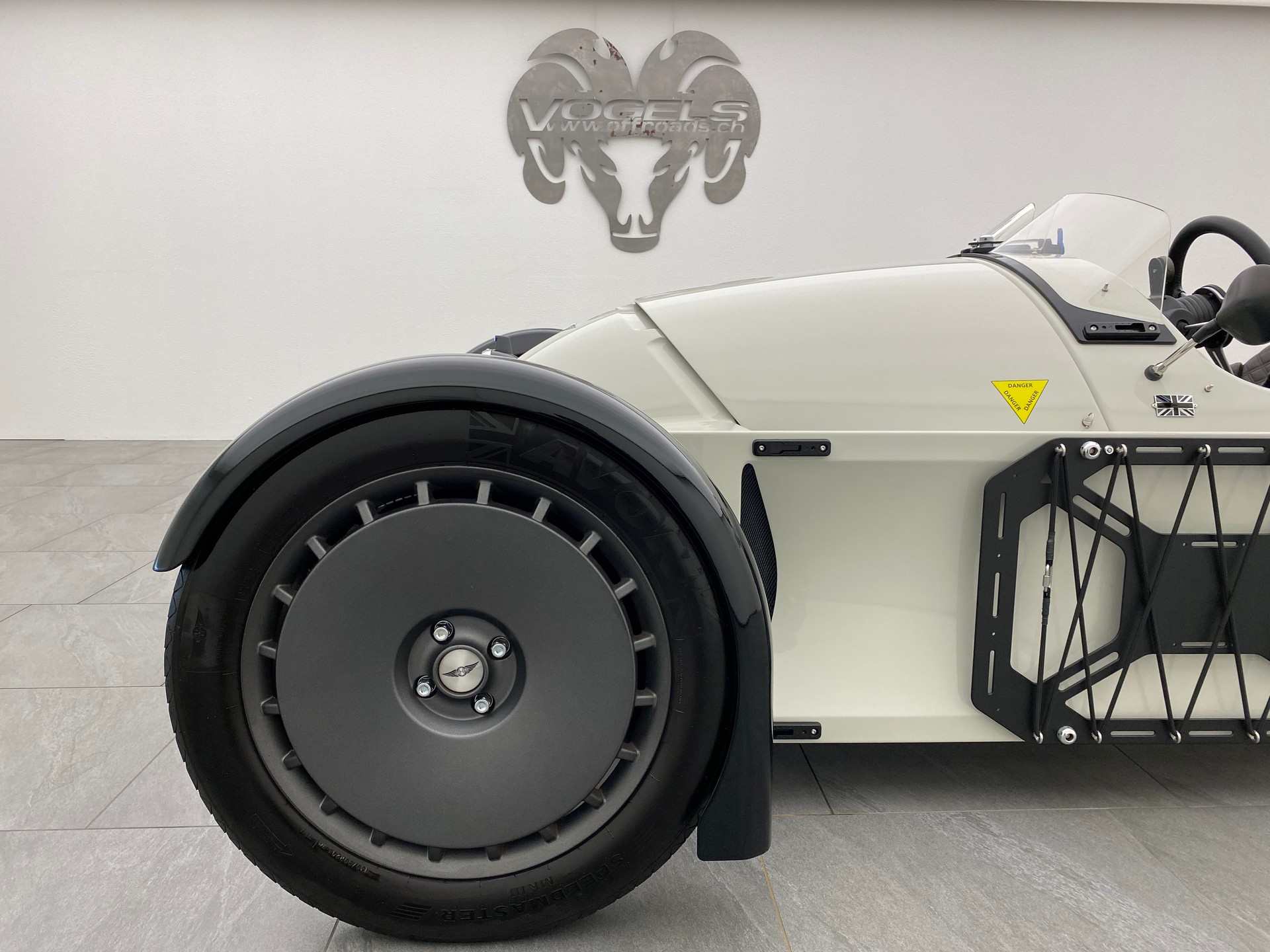 MORGAN Super 3-image-6