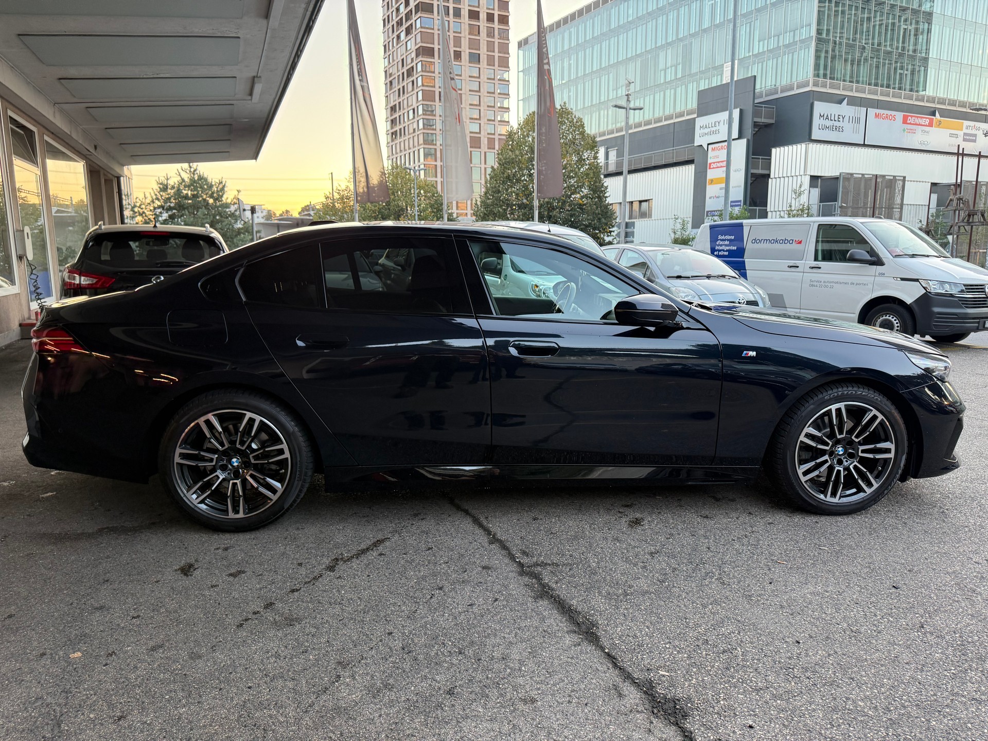 BMW 520d 48V M Sport Steptronic-image-5