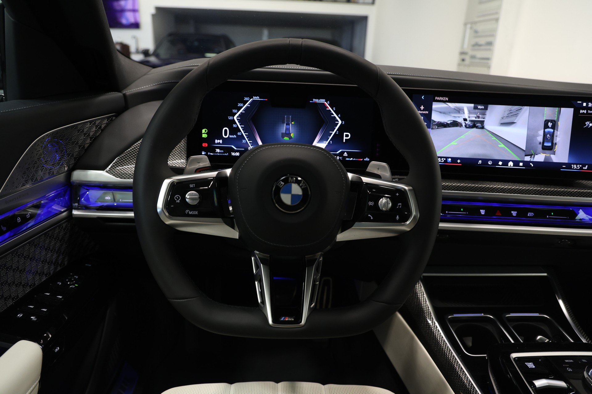 BMW 740d xDrive 48V M Sport Pro Steptronic *Frozen Black*BMW Werksgarantie bis 06.2028*Fondentertainment*-image-26