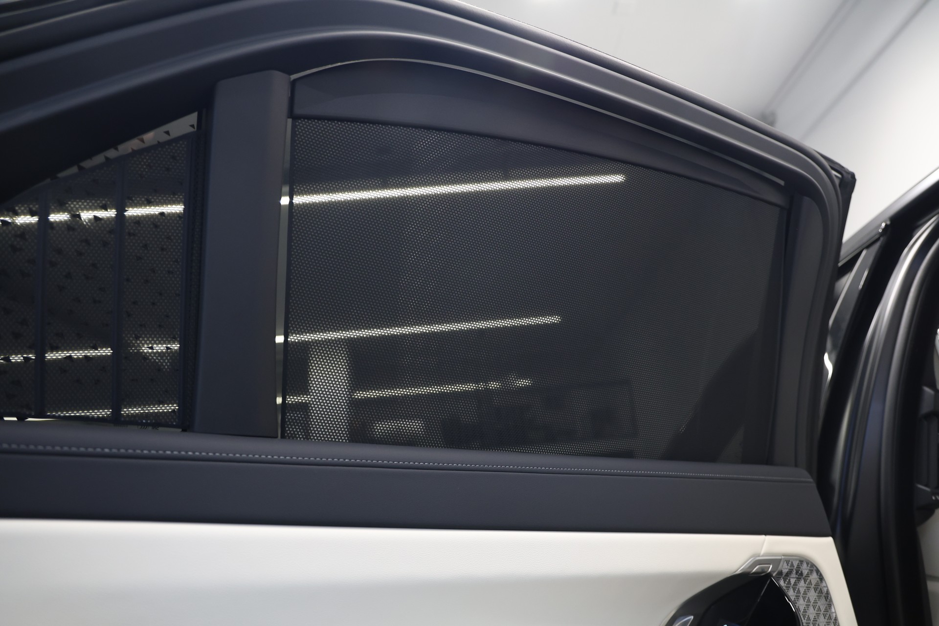 BMW 740d xDrive 48V M Sport Pro Steptronic *Frozen Black*BMW Werksgarantie bis 06.2028*Fondentertainment*-image-22