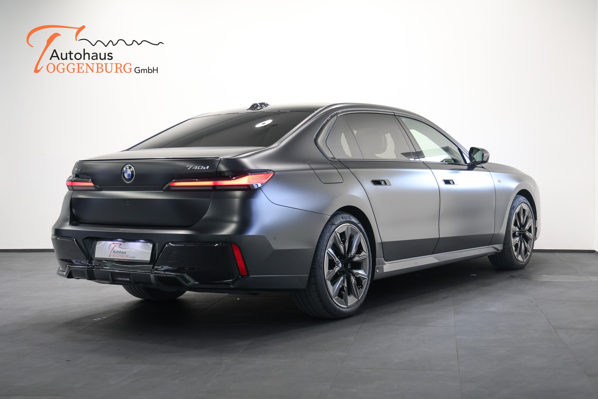 BMW 740d xDrive 48V M Sport Pro Steptronic *Frozen Black*BMW Werksgarantie bis 06.2028*Fondentertainment*-image-14