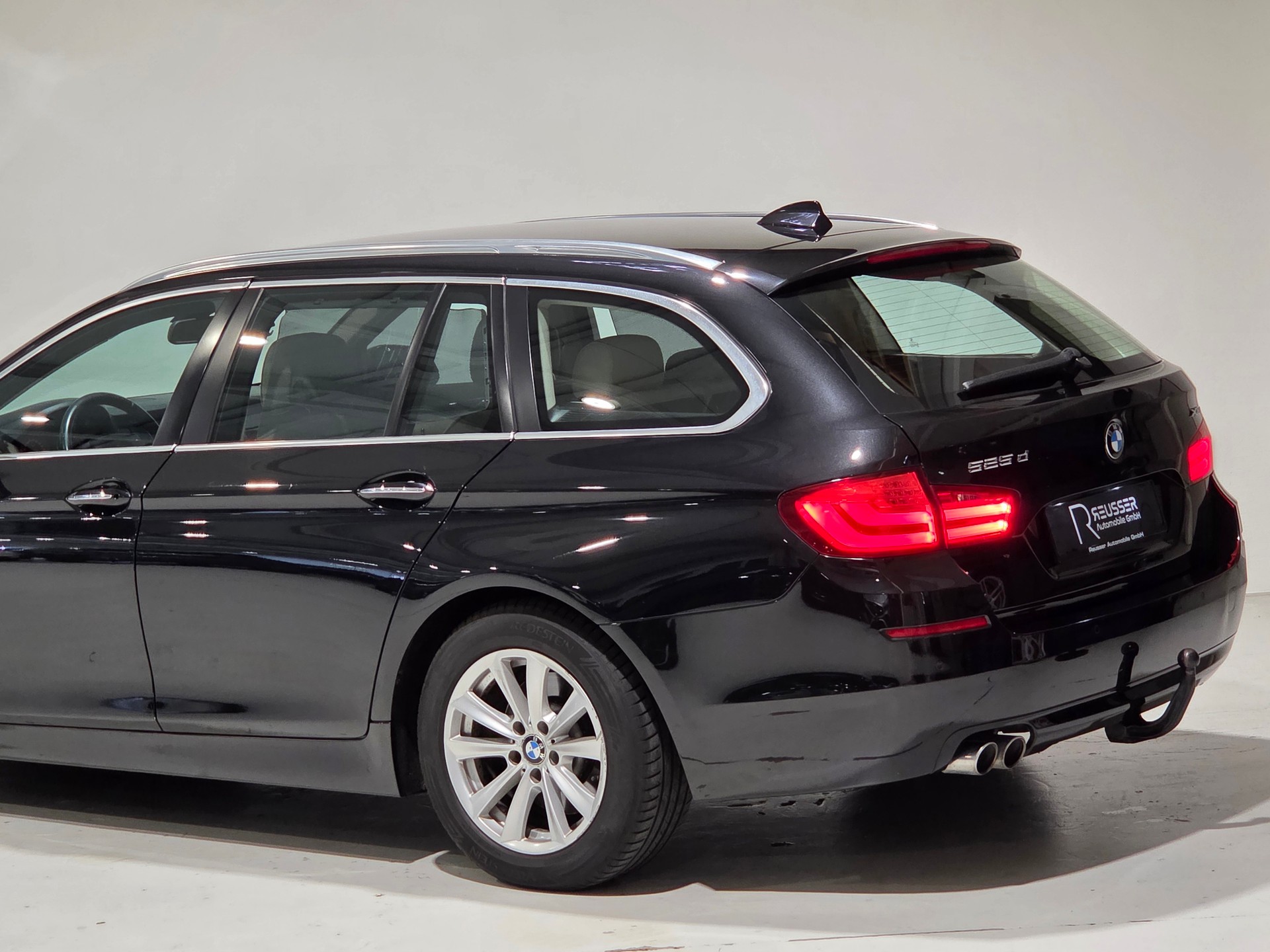 BMW 525d xDrive Touring Steptronic-image-3
