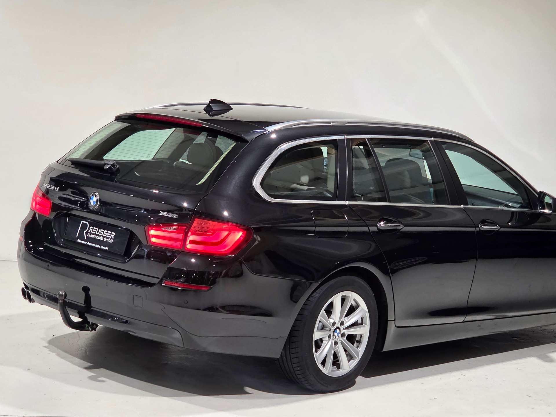 BMW 525d xDrive Touring Steptronic-image-18