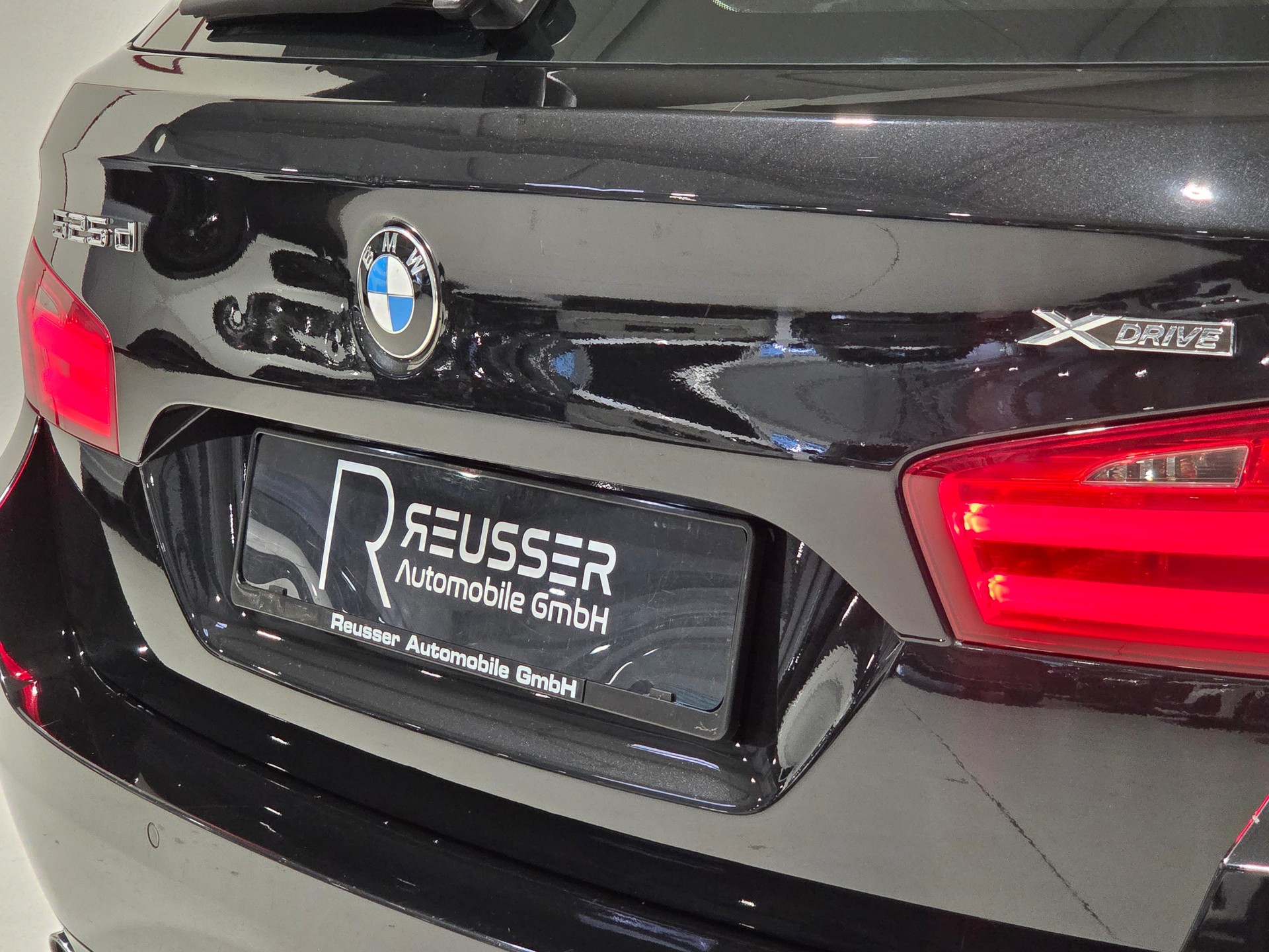 BMW 525d xDrive Touring Steptronic-image-19