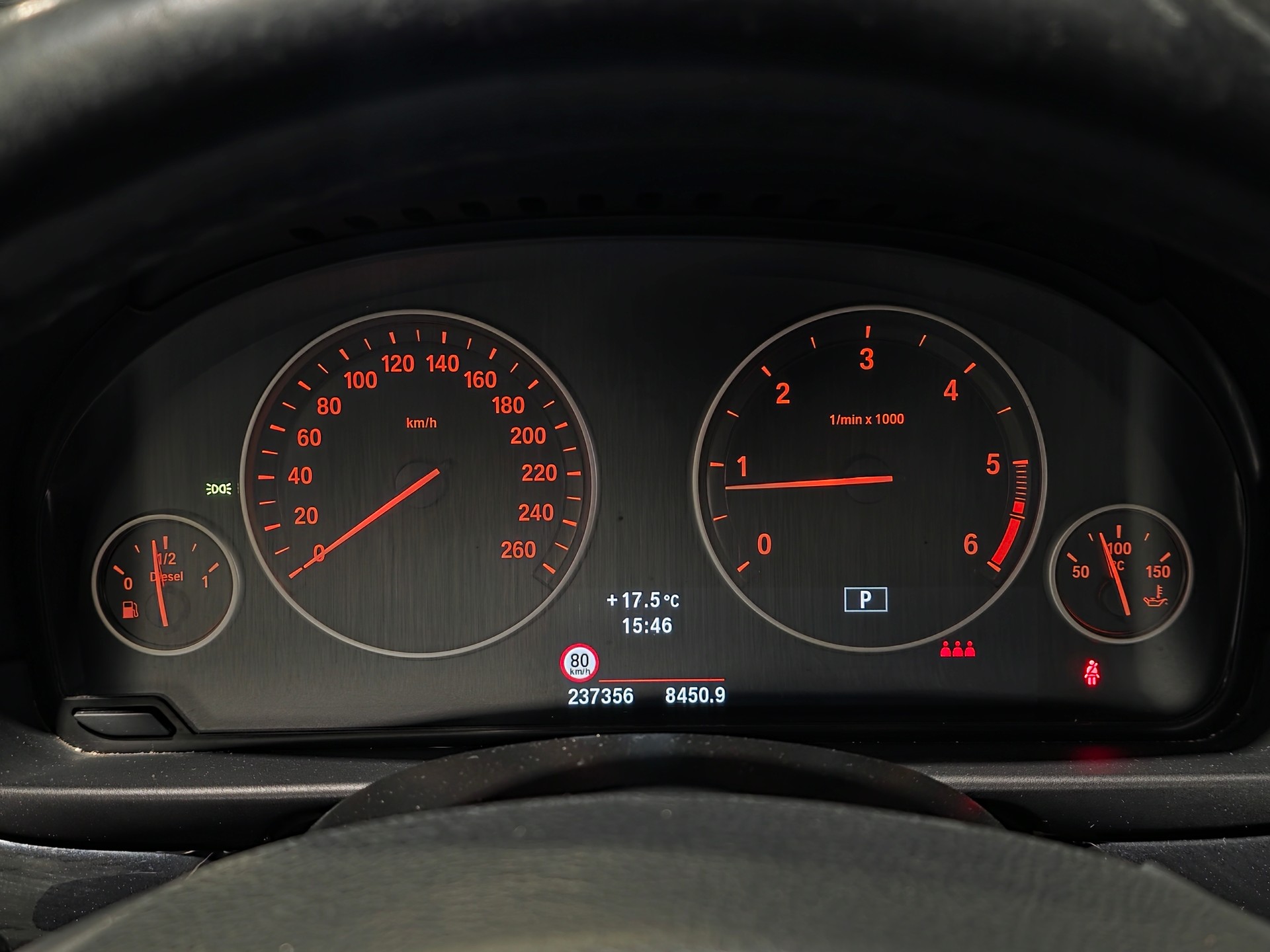 BMW 525d xDrive Touring Steptronic-image-8