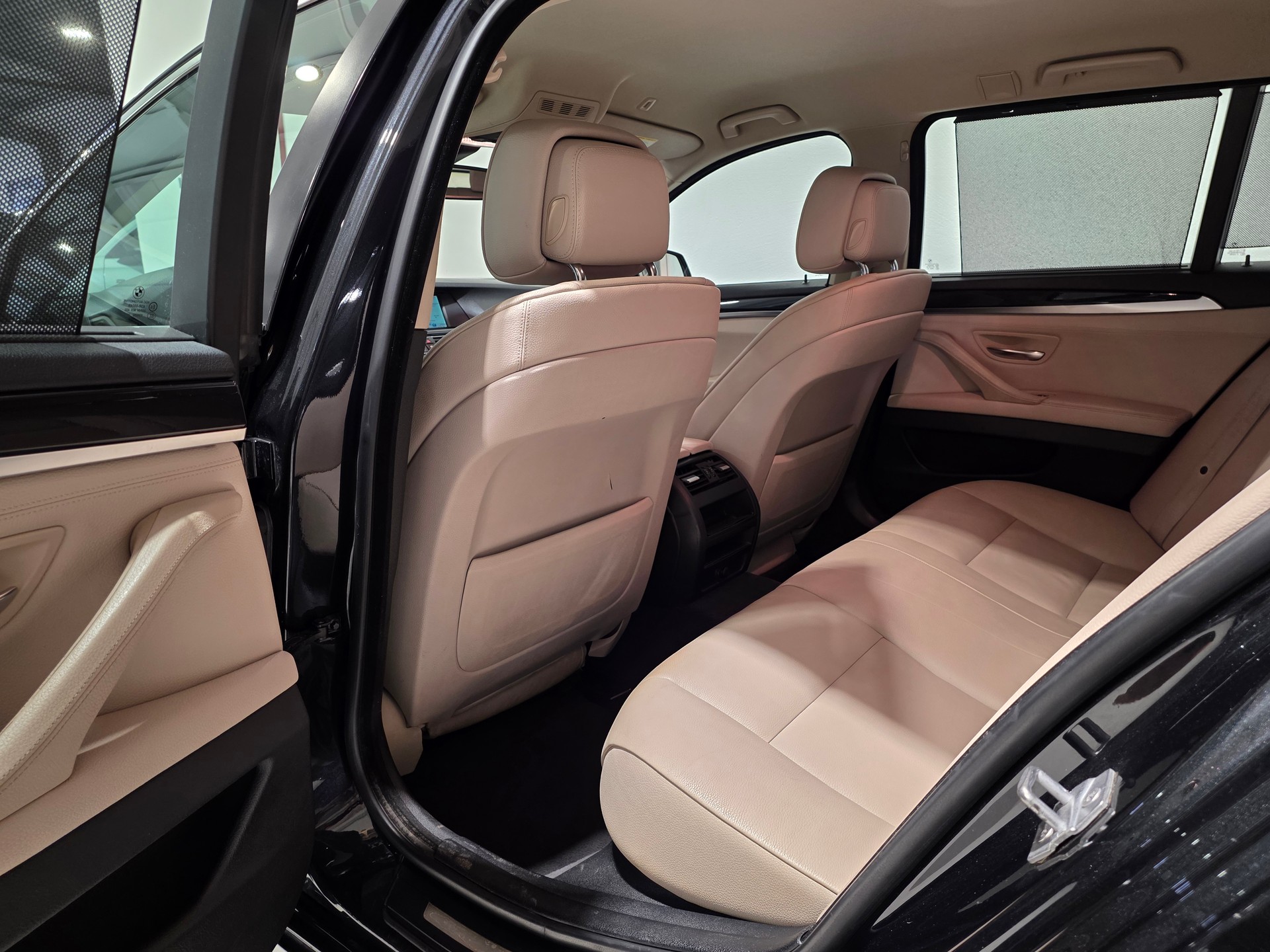 BMW 525d xDrive Touring Steptronic-image-9