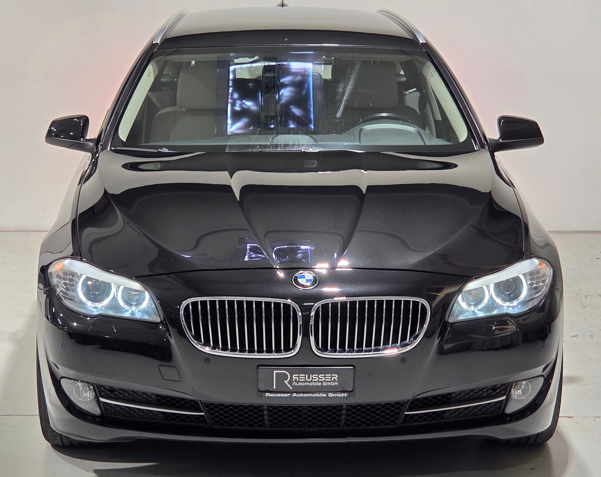 BMW 525d xDrive Touring Steptronic-image-13