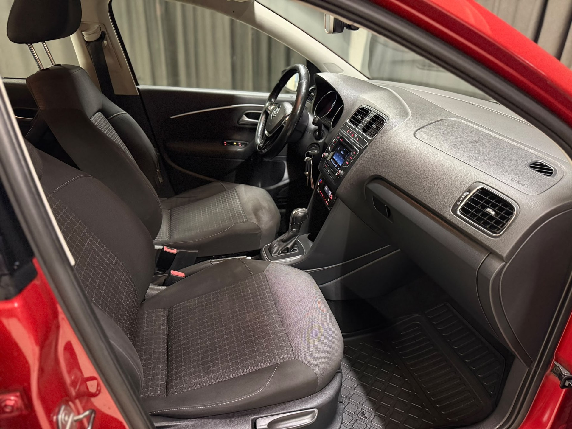 VW Polo 1.2 TSI BMT Comfortline DSG-image-9