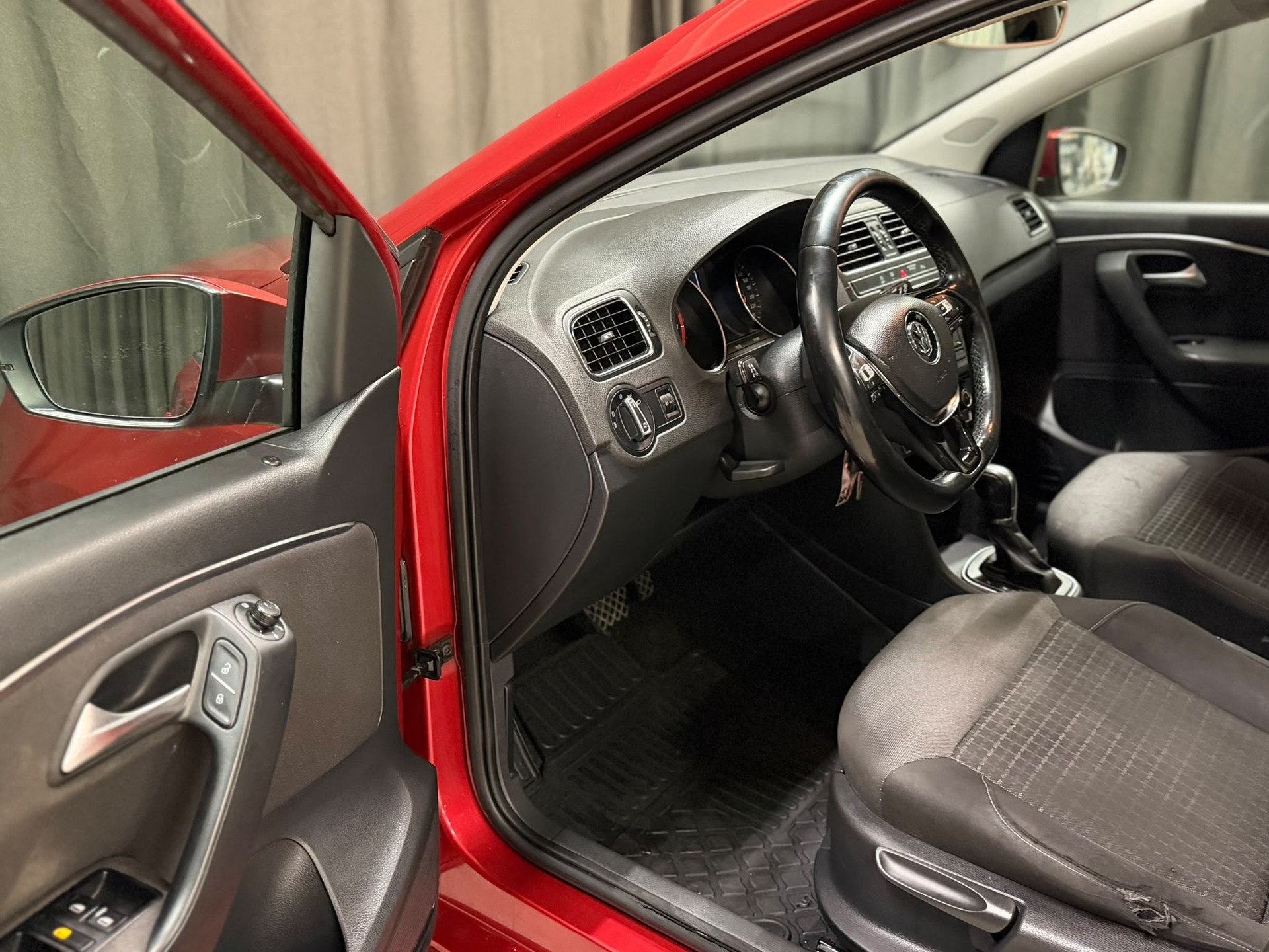 VW Polo 1.2 TSI BMT Comfortline DSG-image-8