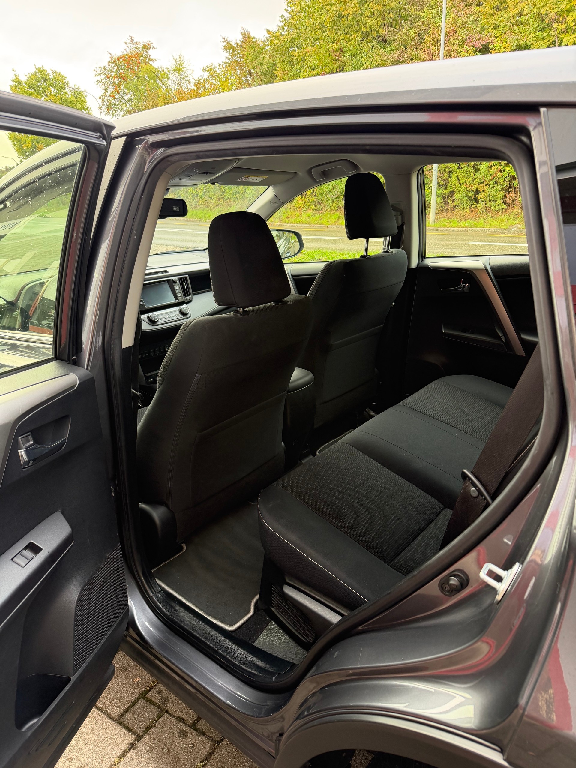 TOYOTA RAV-4 2.5 HSD Sol e-CVT-image-5