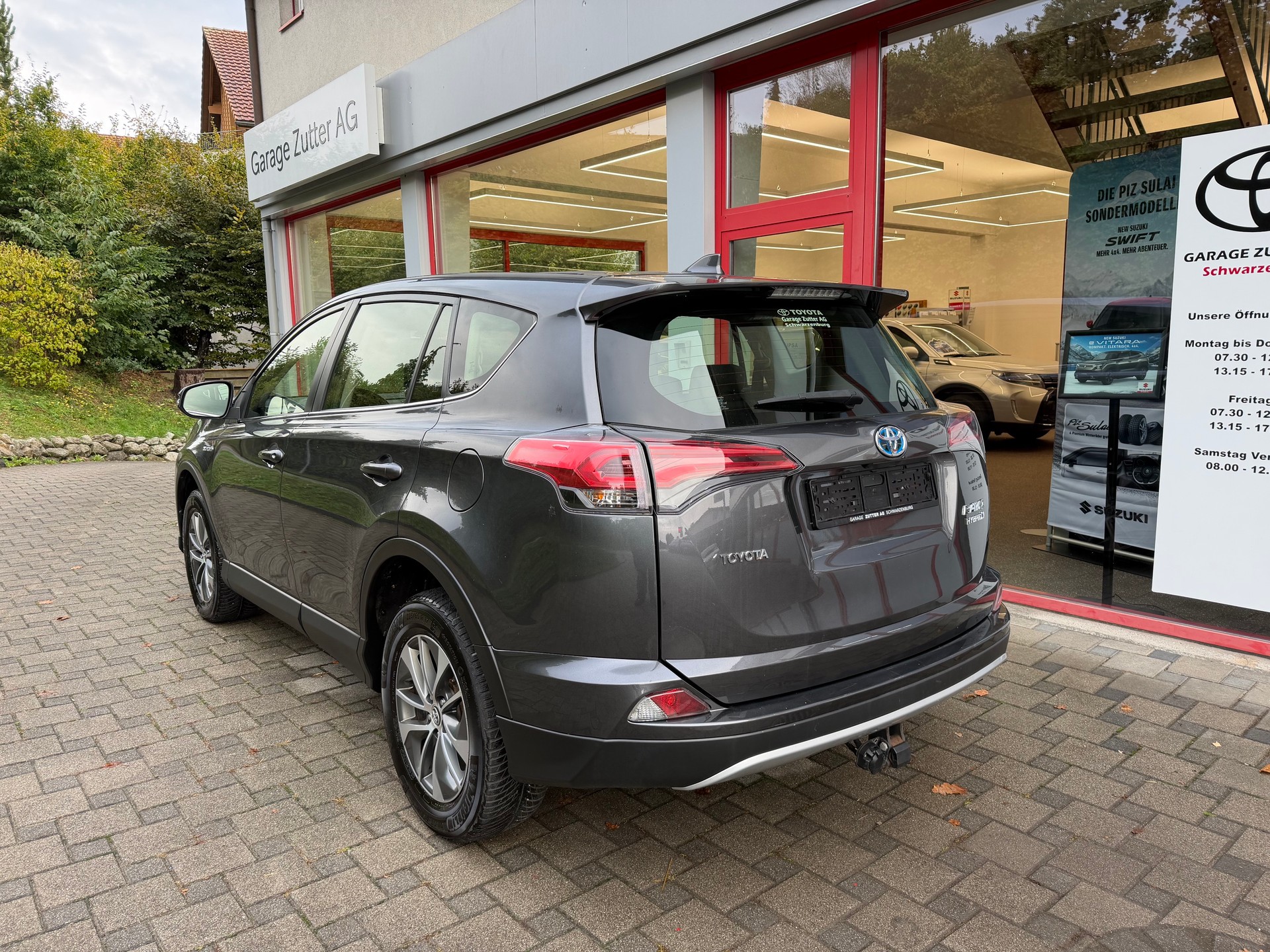 TOYOTA RAV-4 2.5 HSD Sol e-CVT-image-2