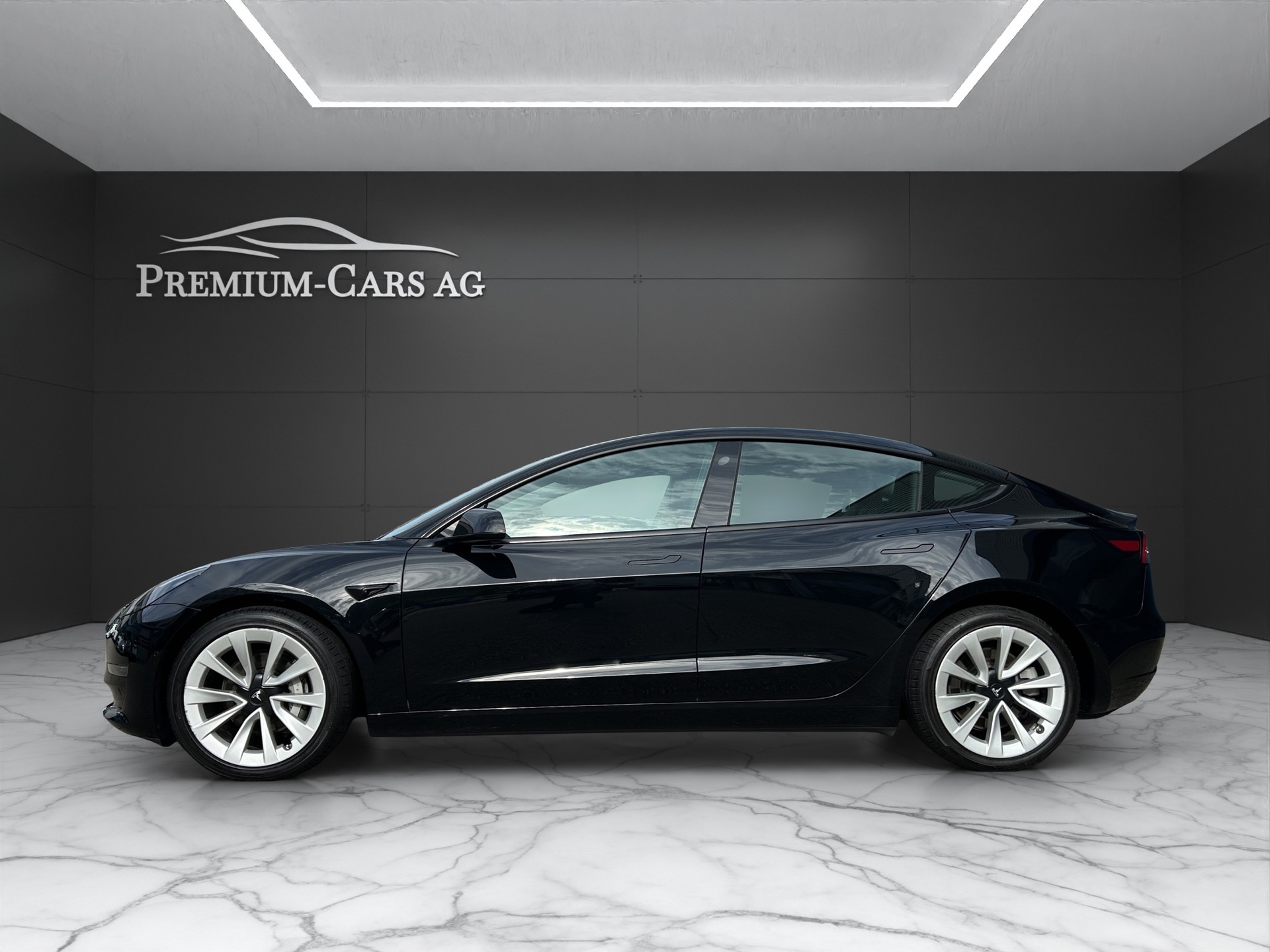 TESLA Model 3 Long Range Dual Motor AWD / AMD Ryzen /-image-0