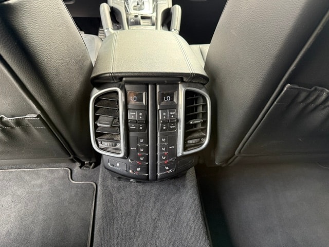 PORSCHE Cayenne S Diesel-image-12