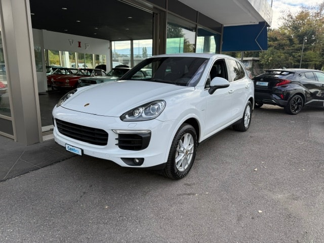 PORSCHE Cayenne S Diesel-image-3
