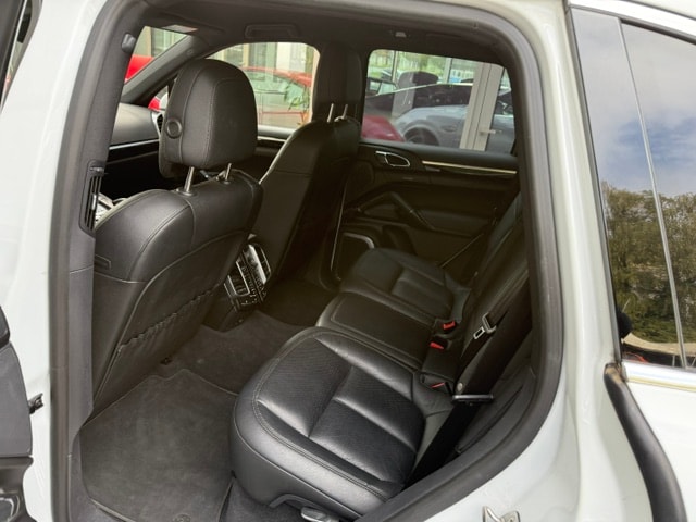 PORSCHE Cayenne S Diesel-image-9