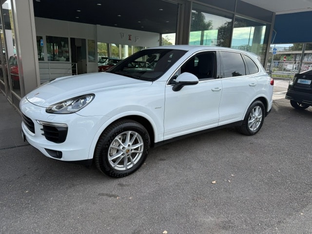 PORSCHE Cayenne S Diesel-image-2