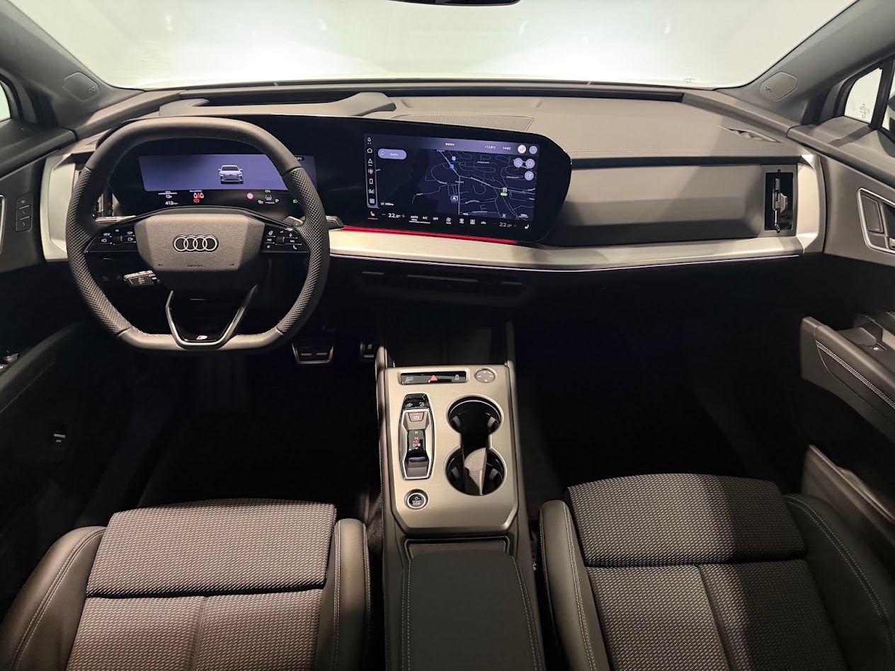 AUDI Q4 e-tron SUV quattro performance Attraction-image-11