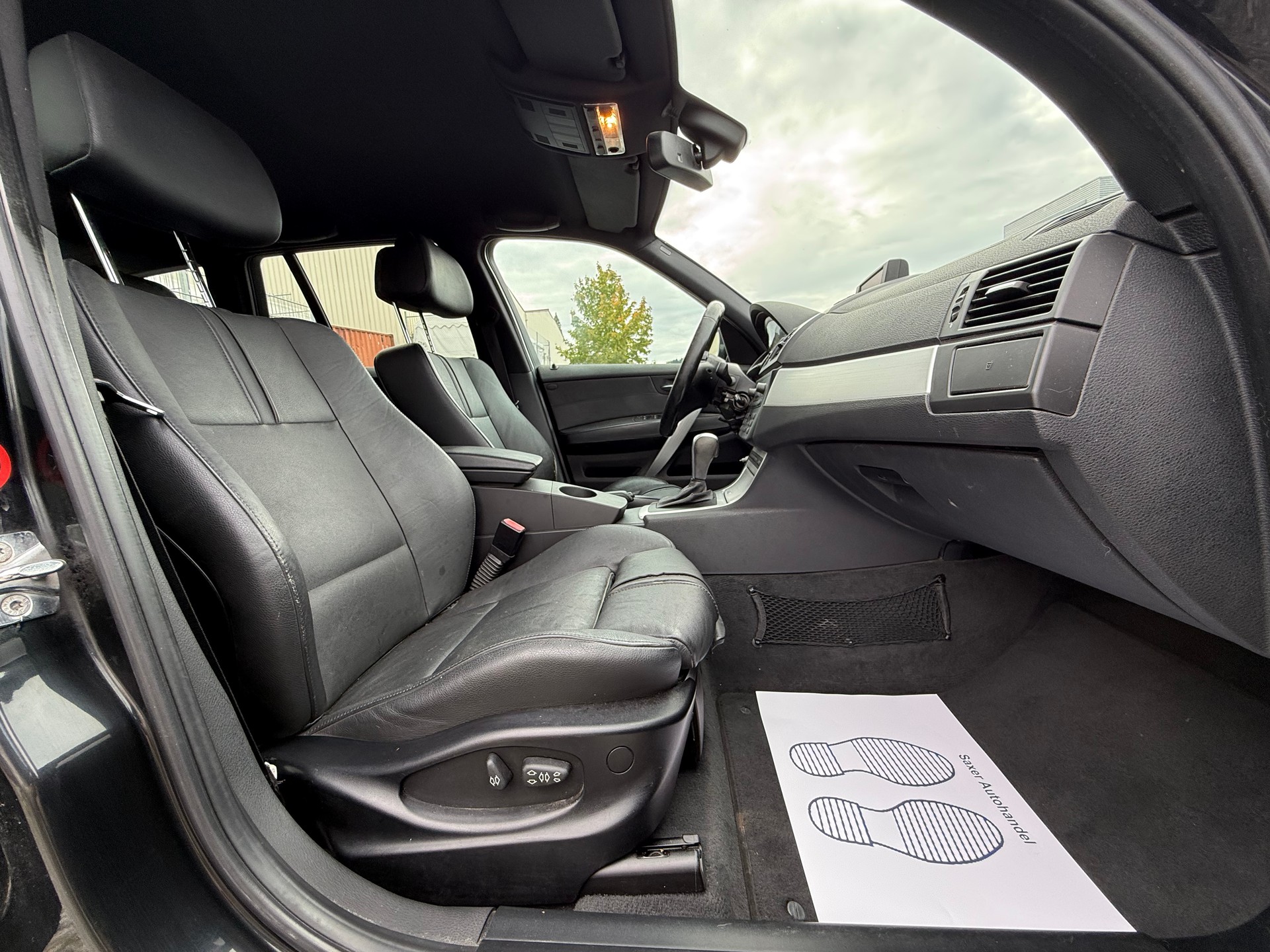 BMW X3 xDrive 30i (3.0si)-image-9