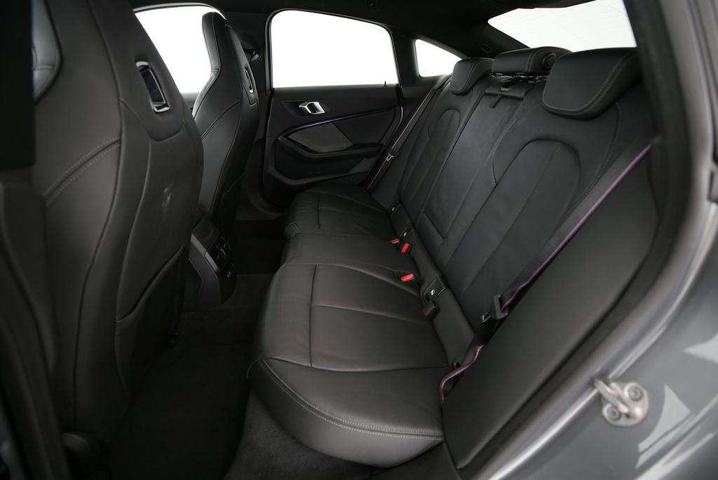 BMW 2er Reihe F44 Gran Coupé M235i xDrive-image-15
