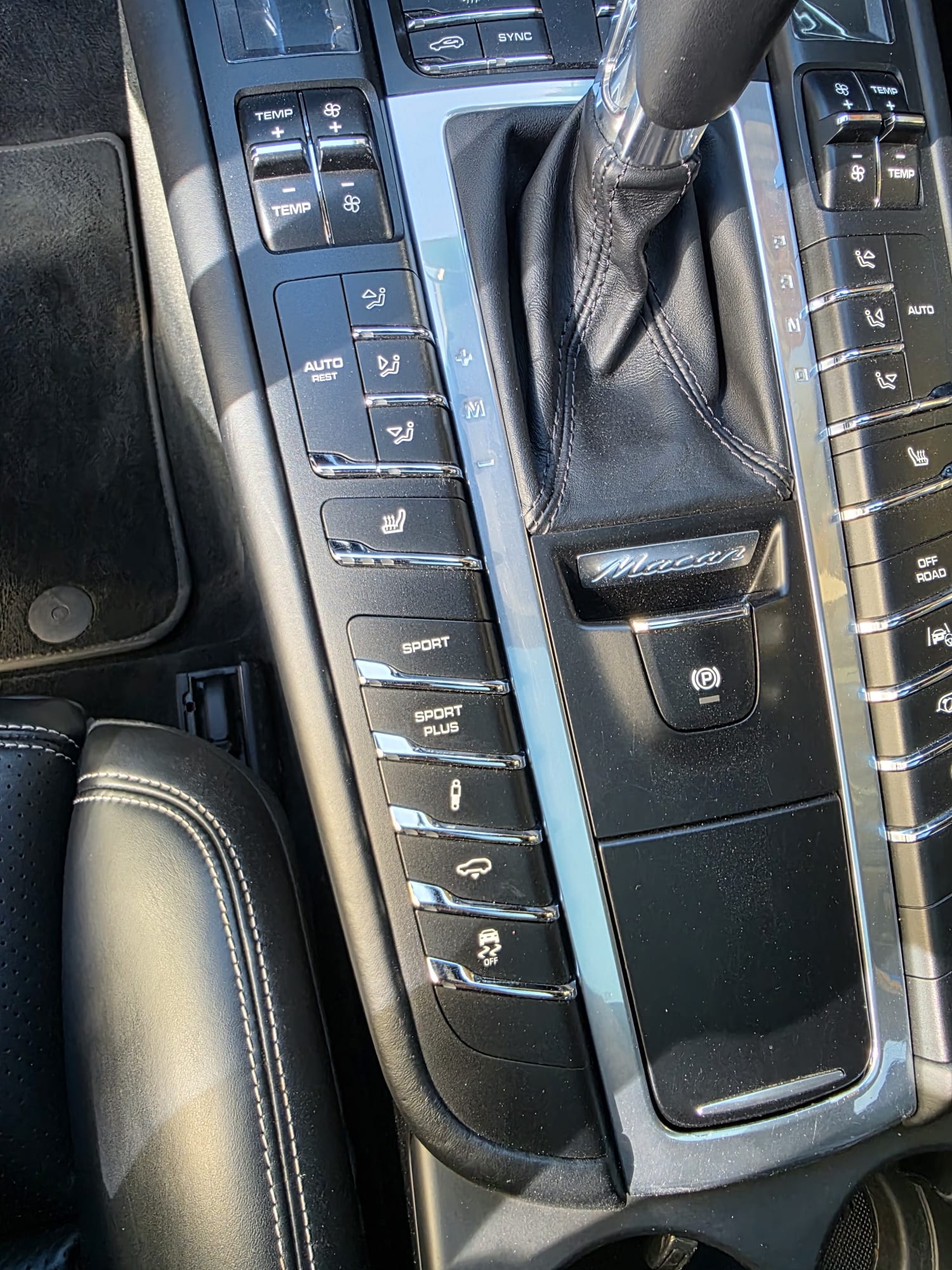 PORSCHE Macan GTS PDK-image-14