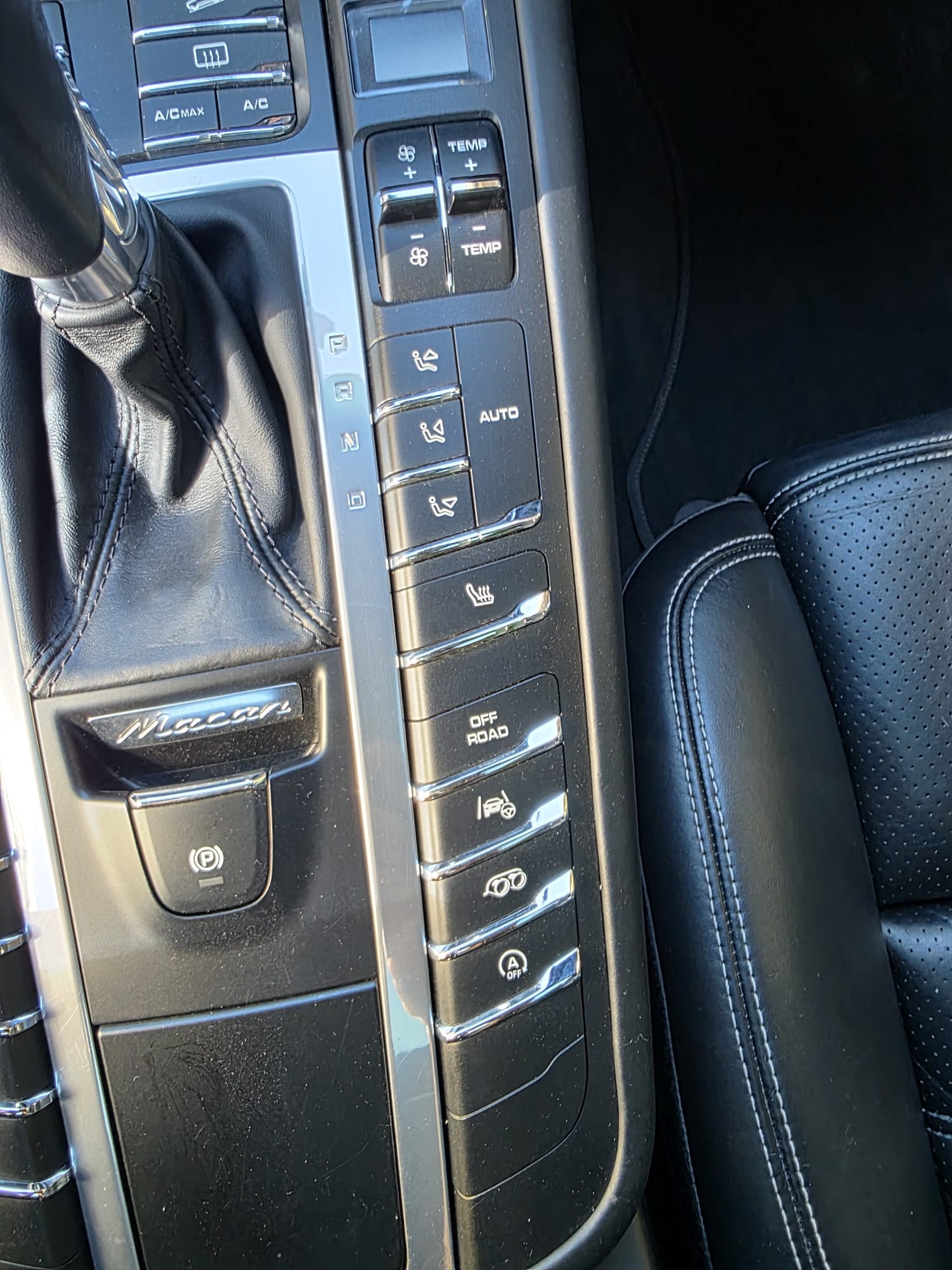 PORSCHE Macan GTS PDK-image-15