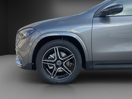 MERCEDES-BENZ GLA 200 Night Star 7G-D-image-4