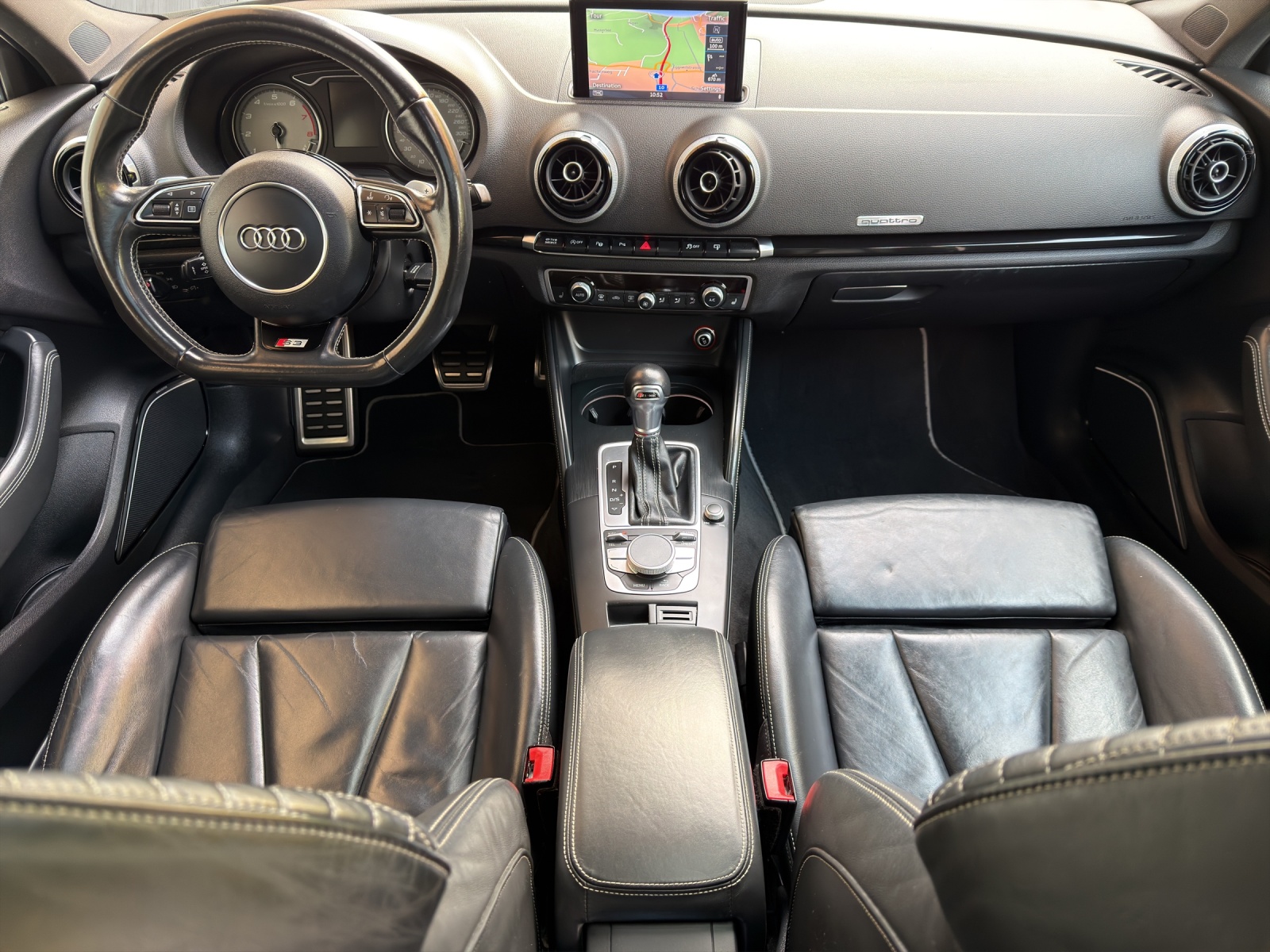 AUDI S3 Sportback 2.0 TFSI quattro S-tronic-image-8